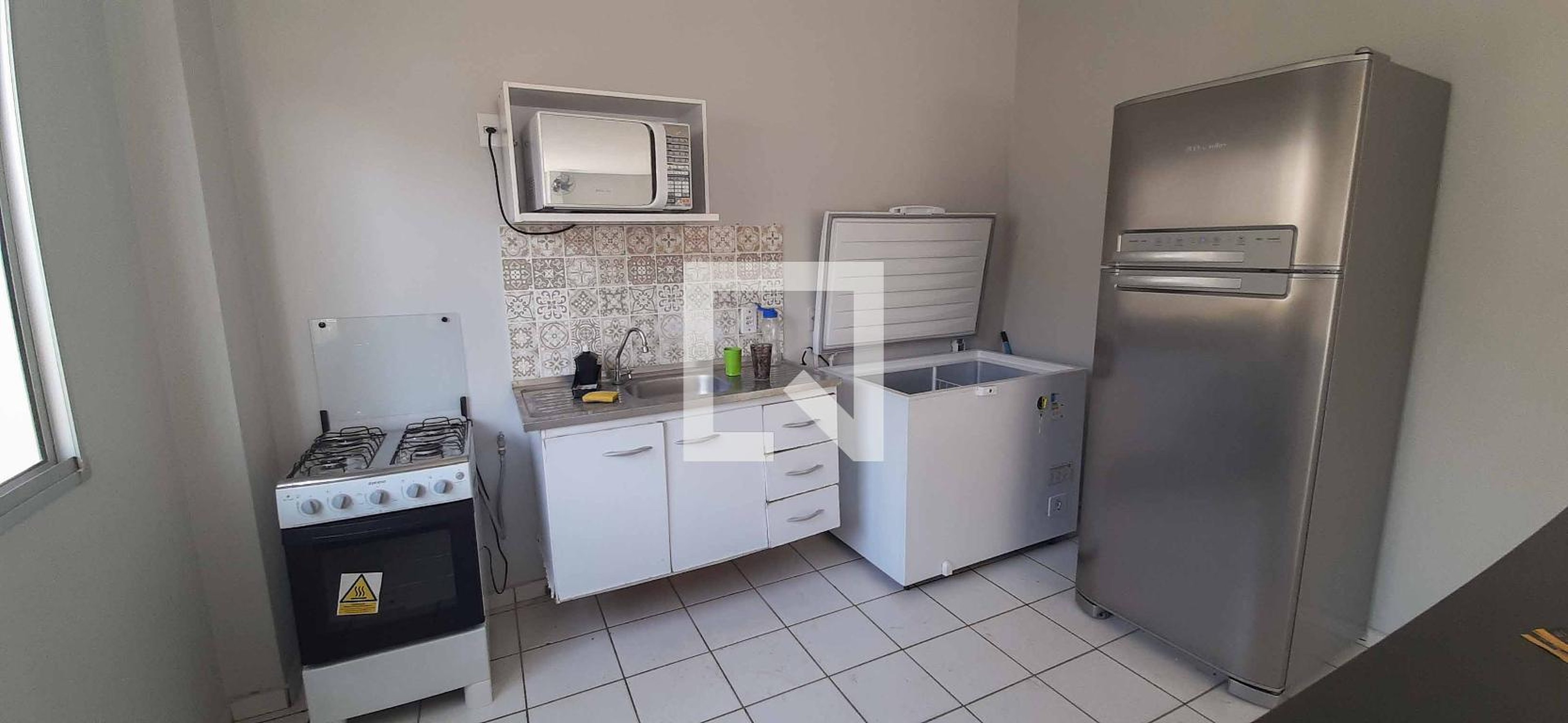 Área comum Condomínio em Estrada das Rosas, 550