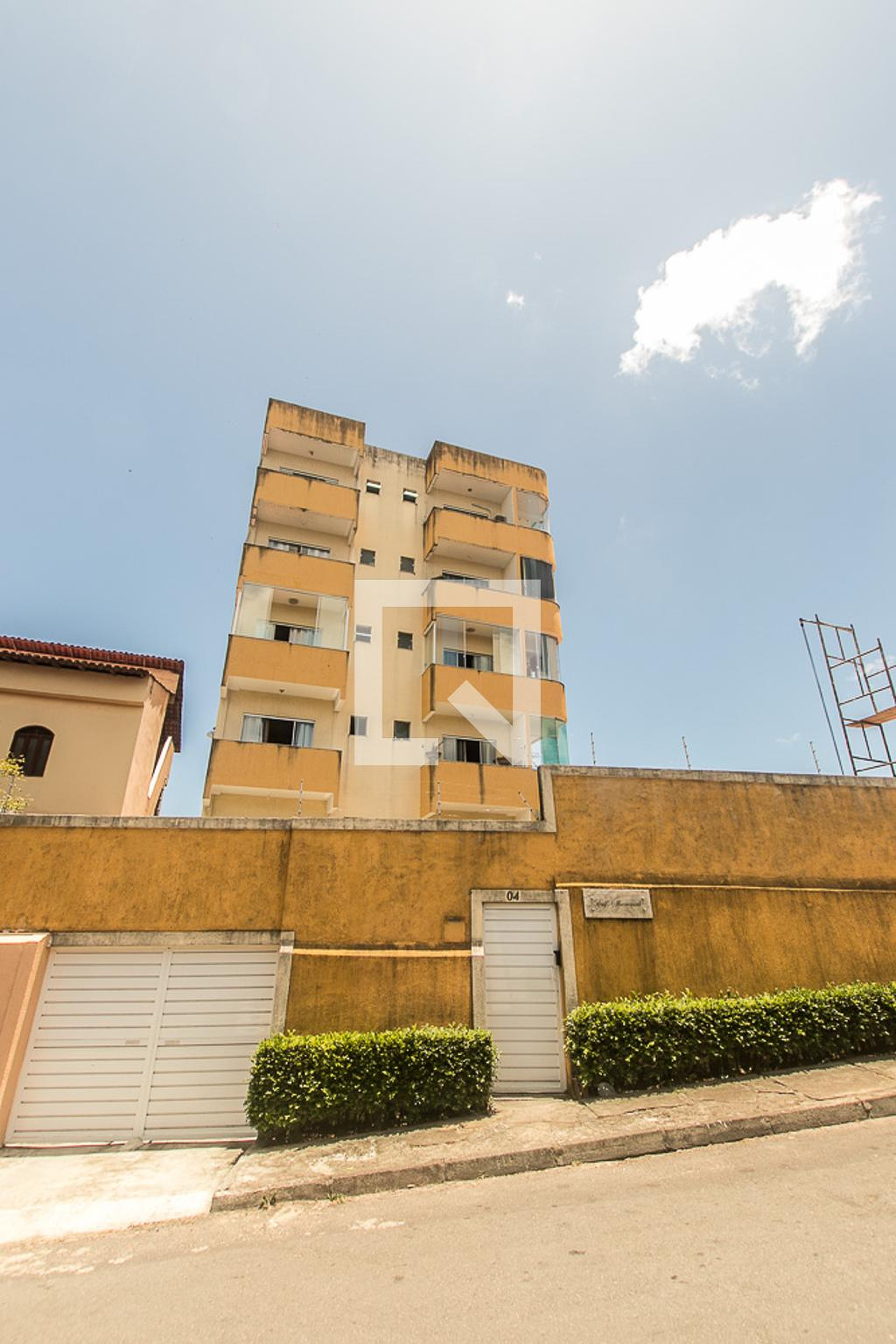 Fachada Condomínio em Rua Leila Diniz, 04