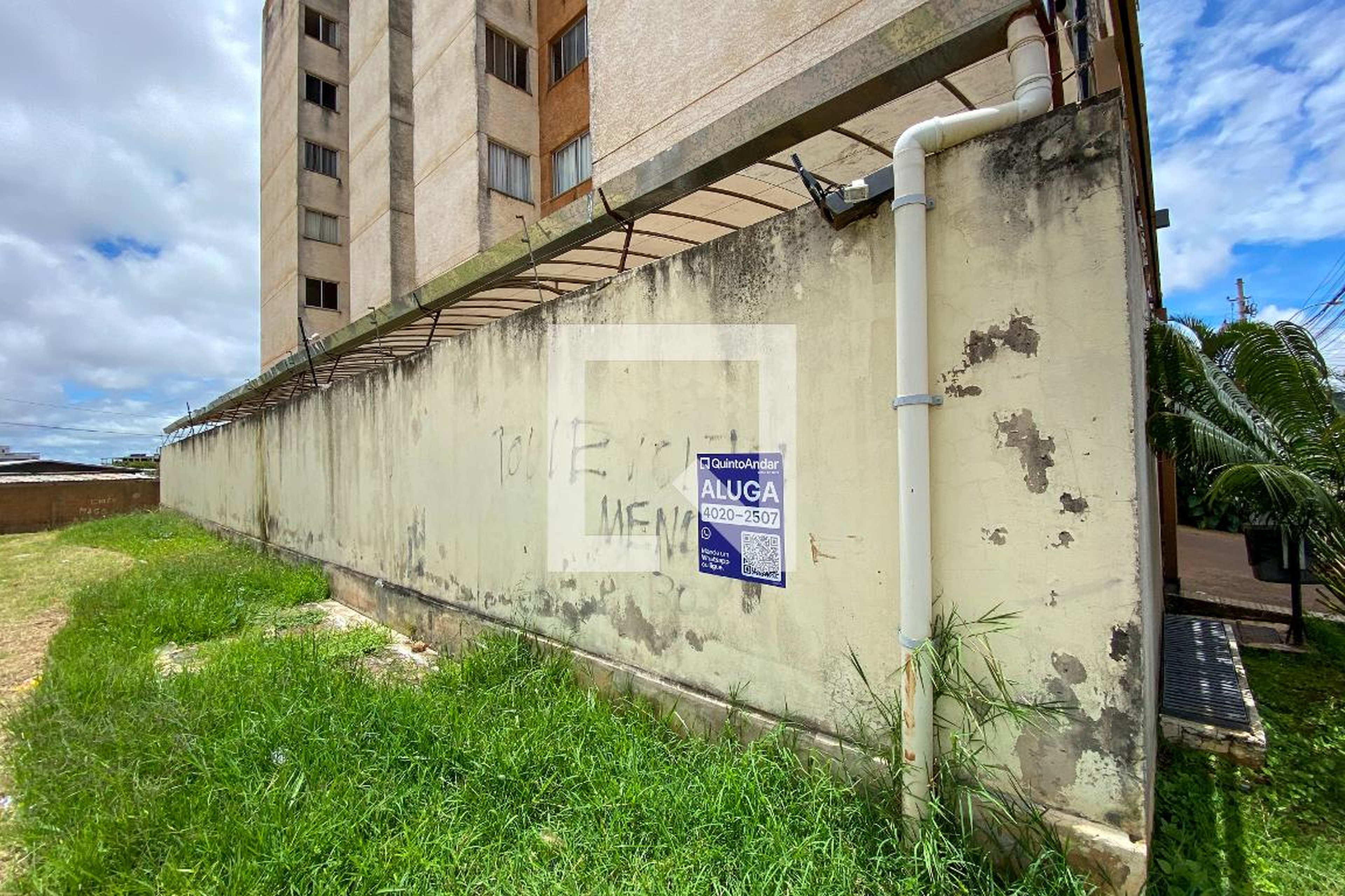 Fachada Condomínio em SAMAMBAIA SUL QN 303 CJ 5 LT 10, s/n