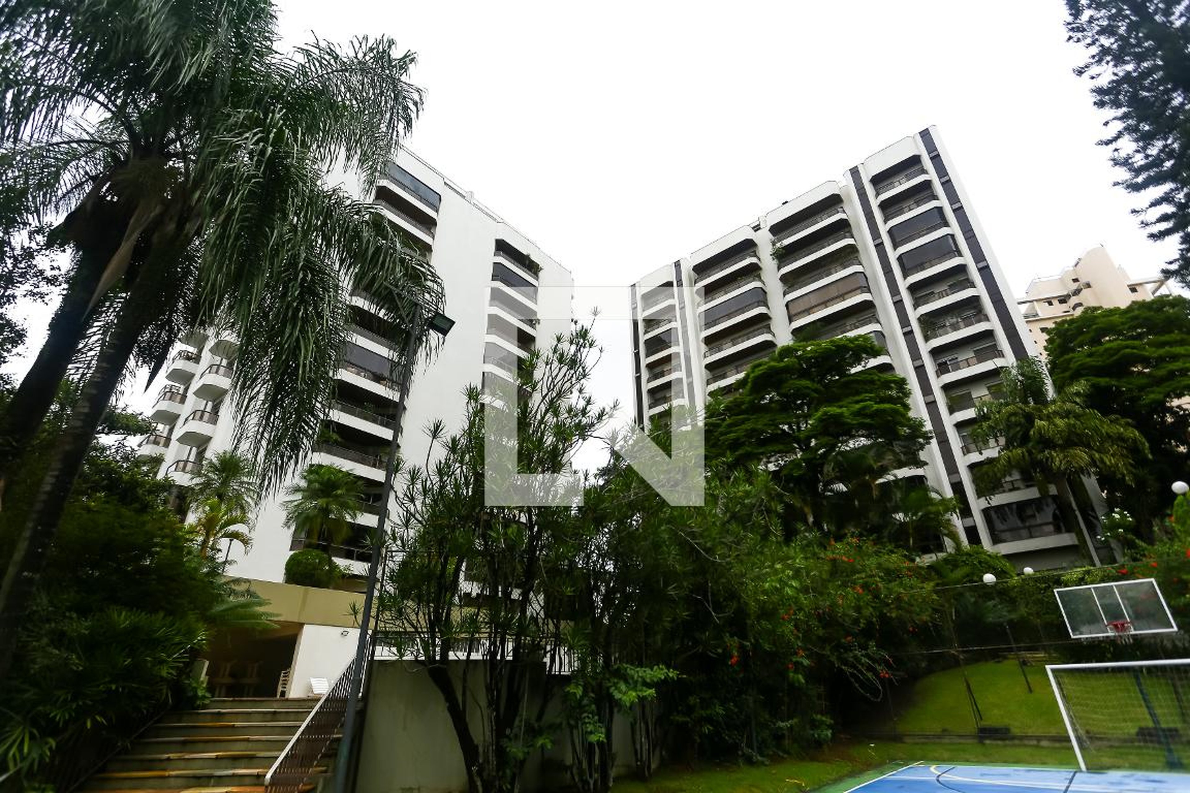 Fachada Condomínio em Rua Manoel Antônio Pinto, 1133