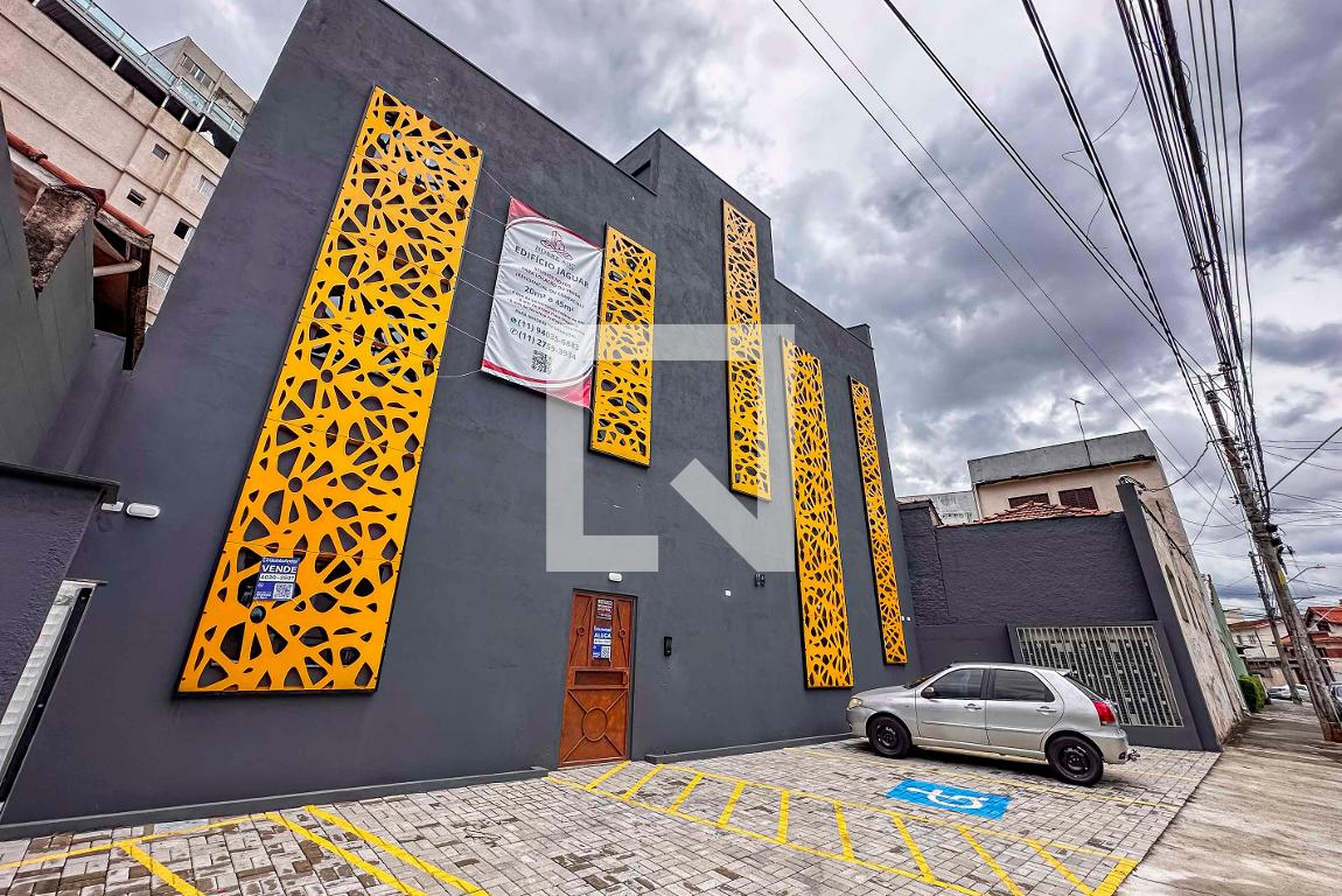 Fachada Condomínio em Rua Luís Delfino, 95