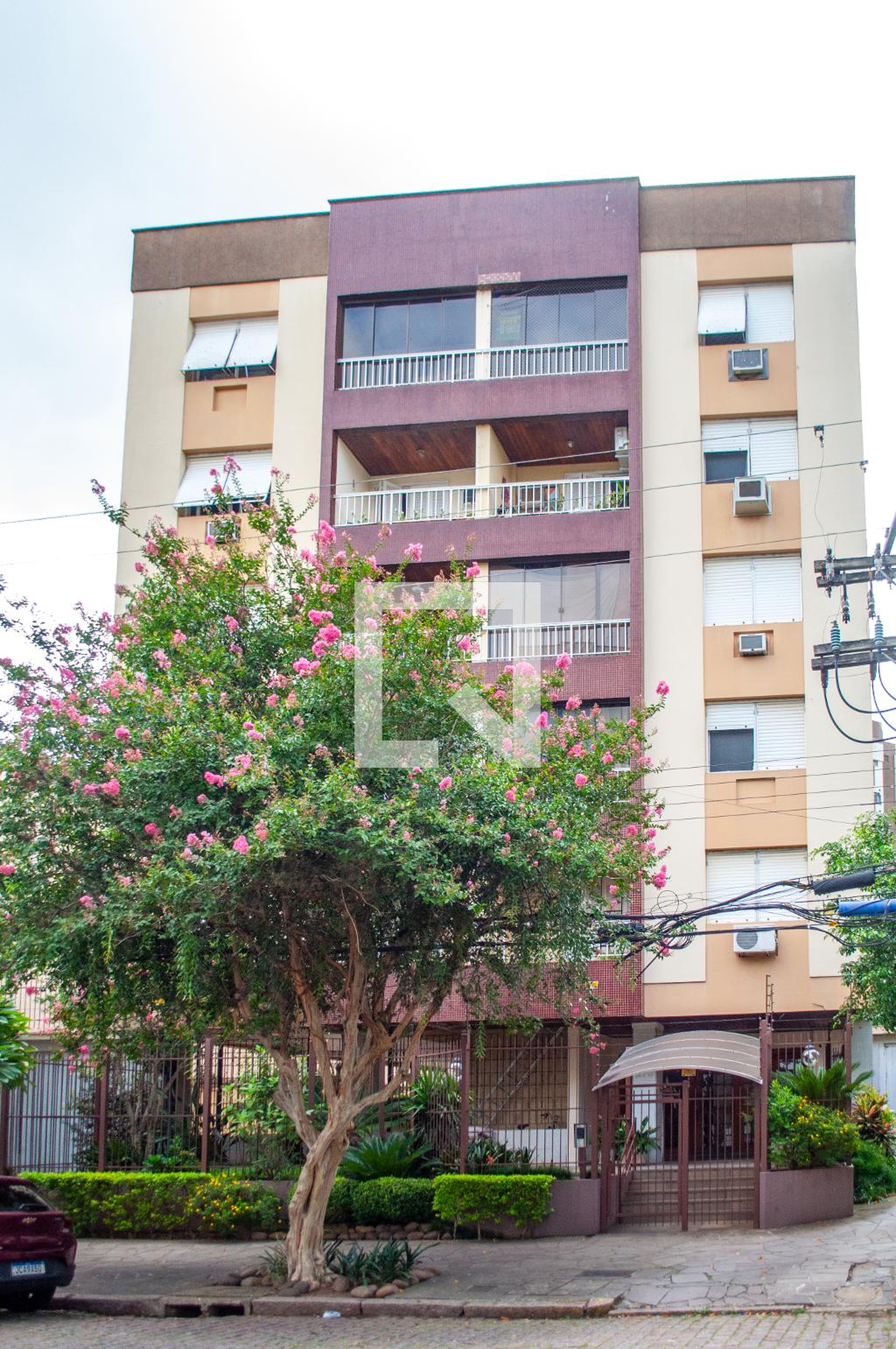 Fachada Condomínio em Rua Barão de Teffé, 270