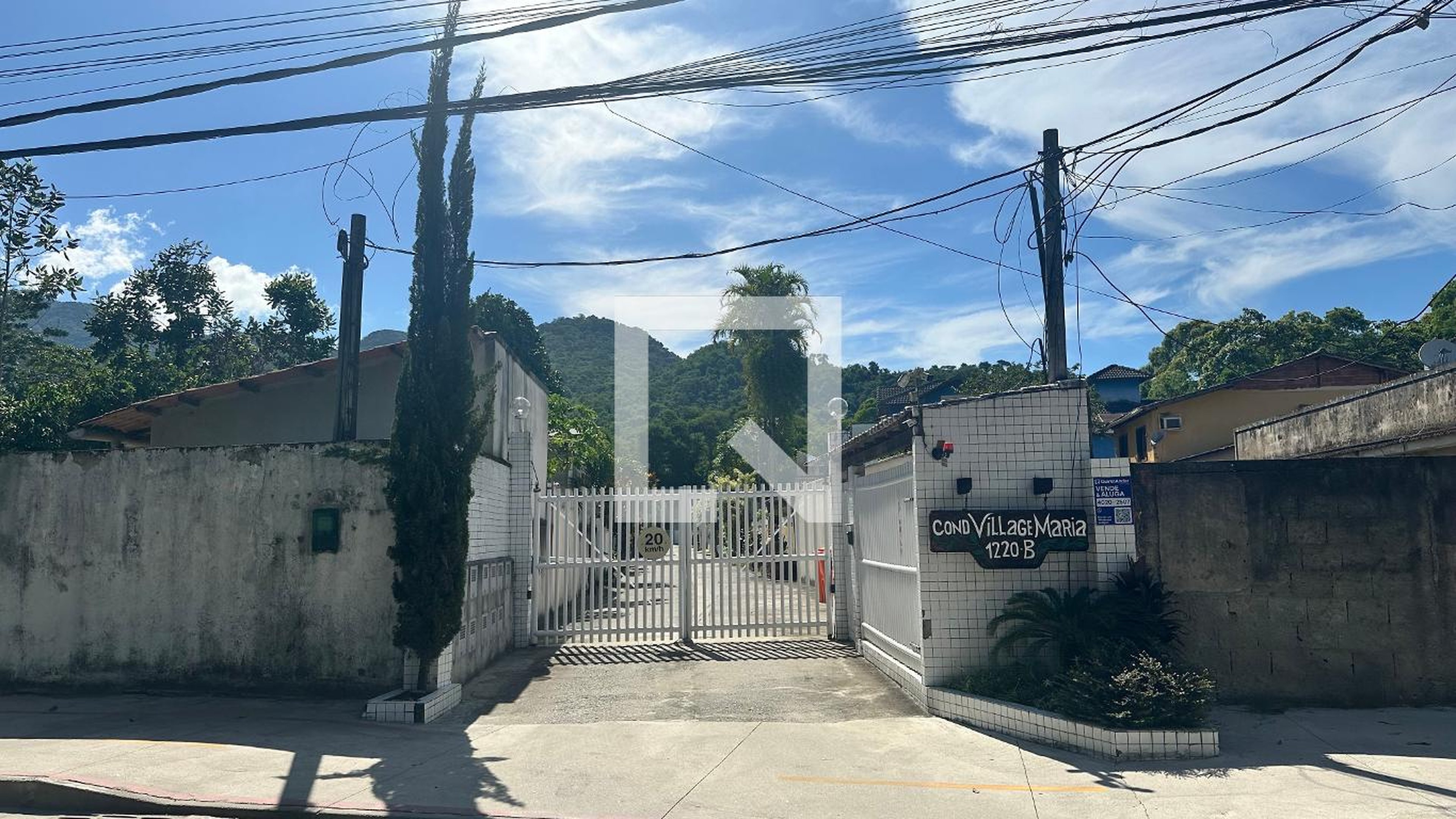 Fachada Condomínio em Estrada do Sacarrão, 1220