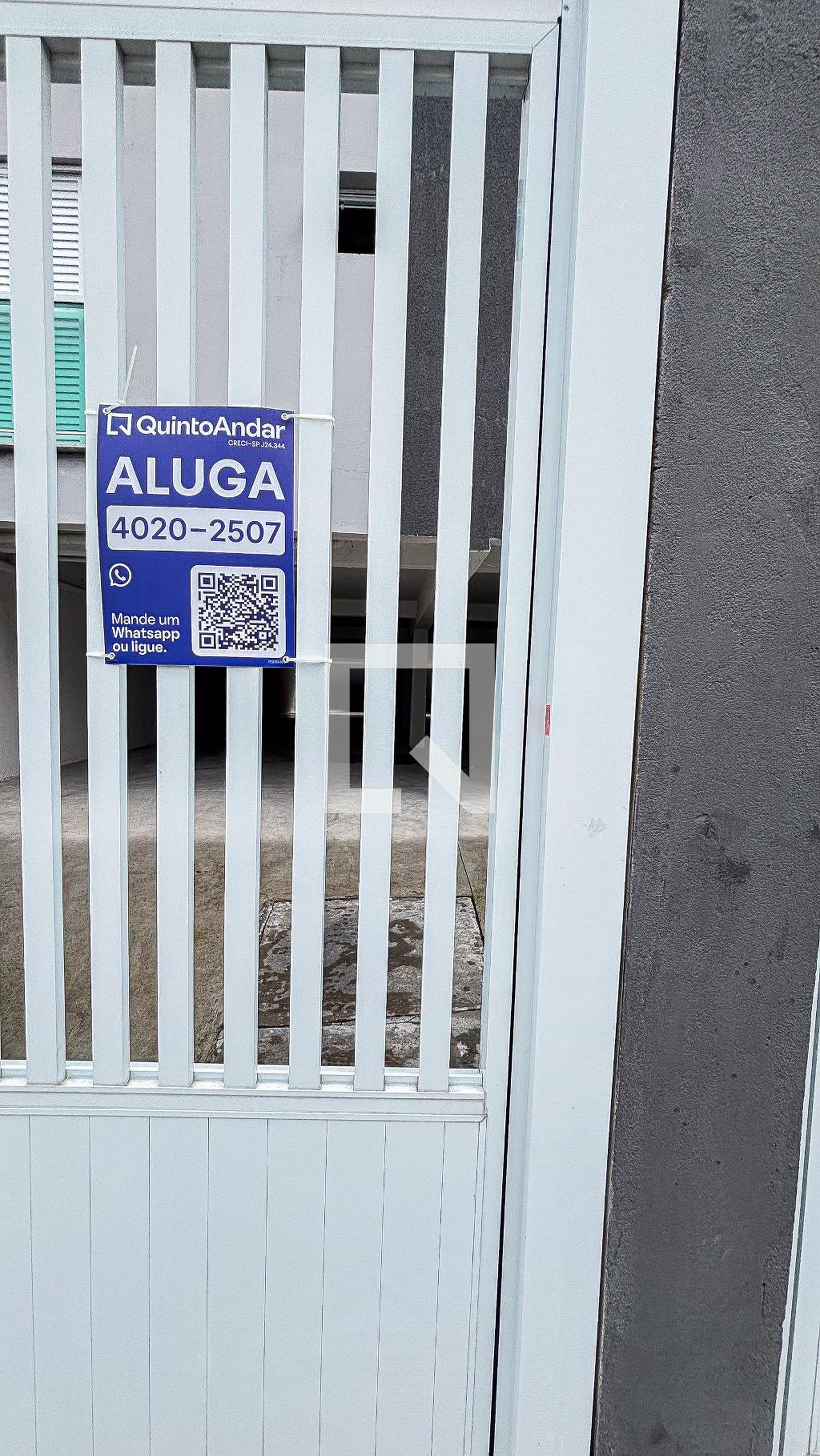 Fachada Condomínio em Rua Gana, 21