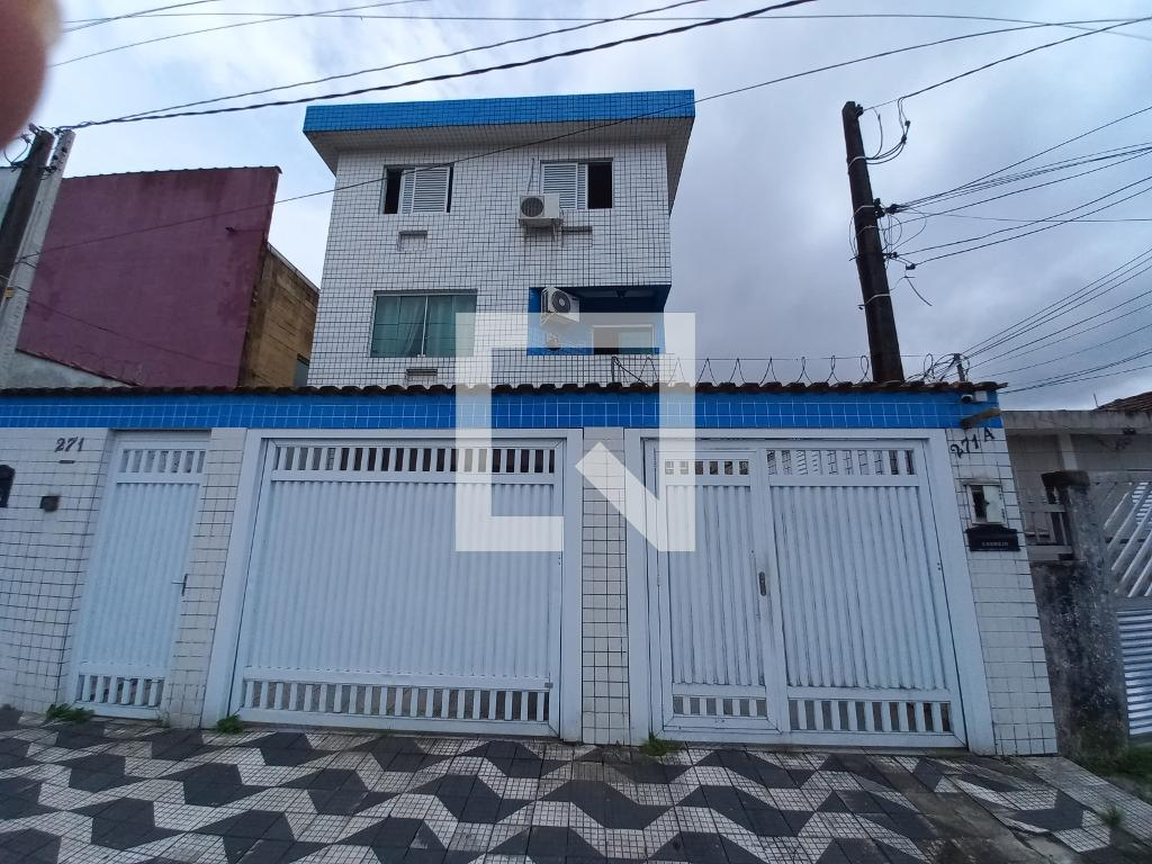 Fachada Condomínio em Avenida Dona Anita Costa, 271