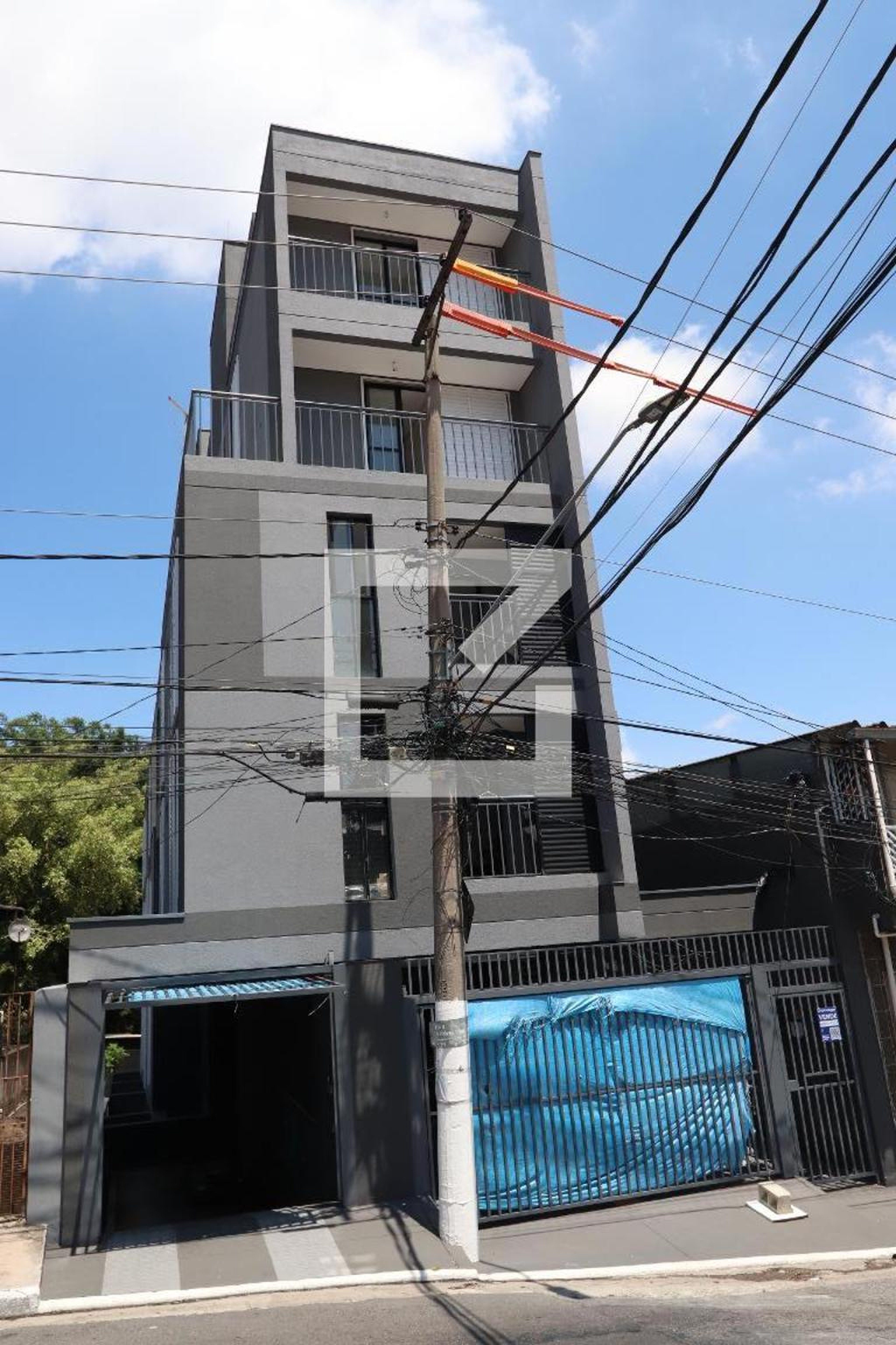 Fachada do Prédio Condomínio em Rua Vitória do Mearim, 201