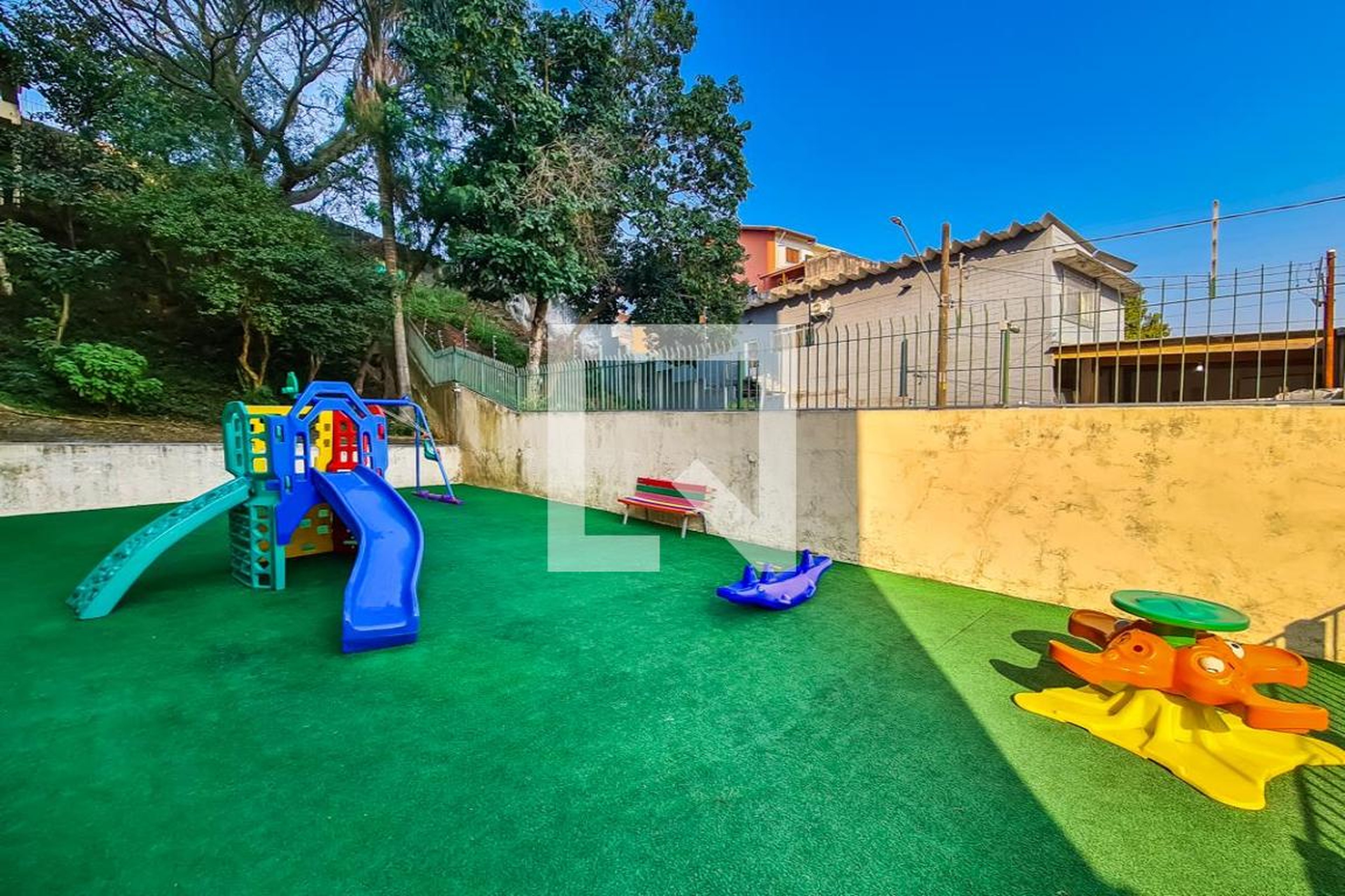 Playground - Edifício Serra de Braganca