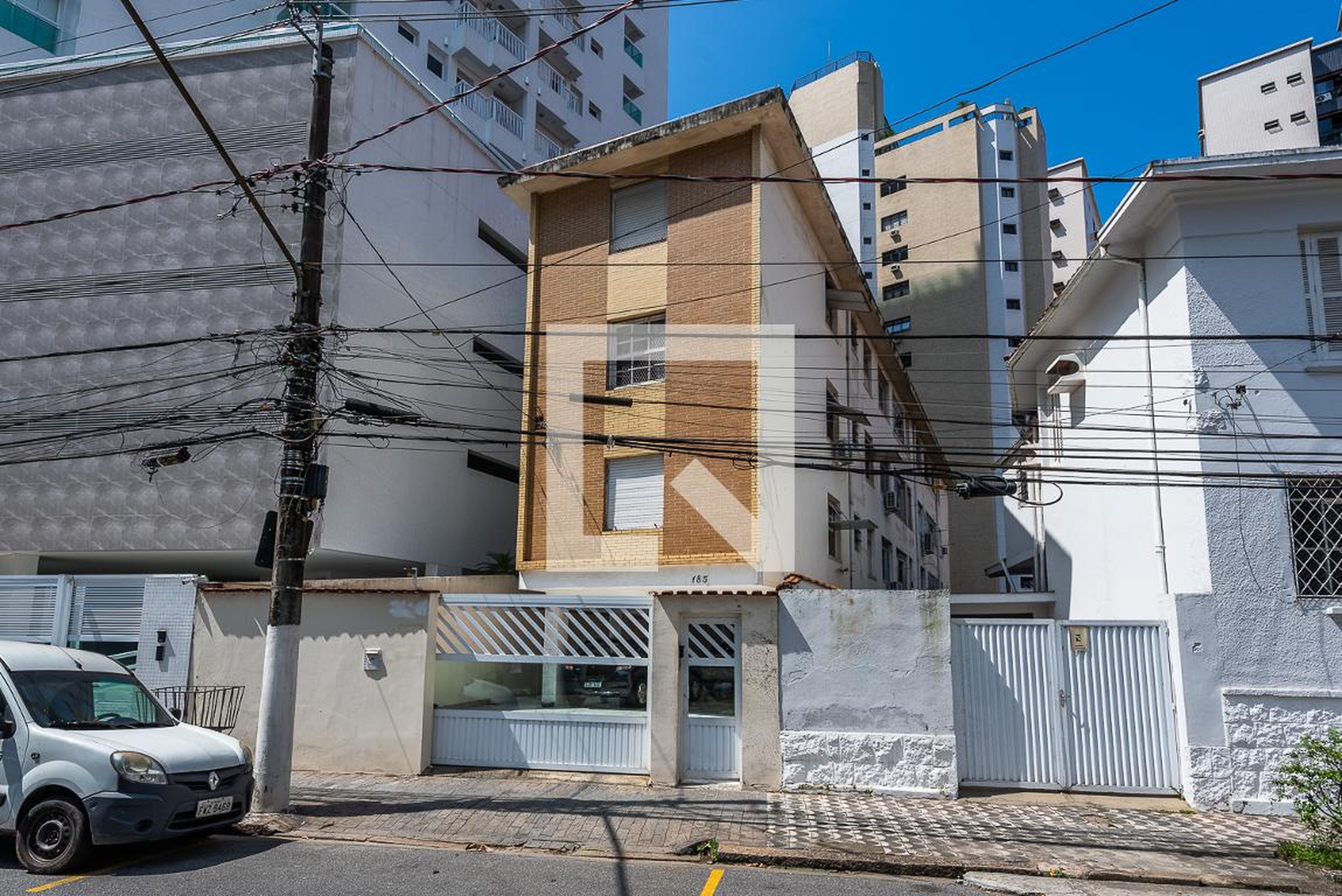 Fachada Condomínio em Rua Bolivar, 185