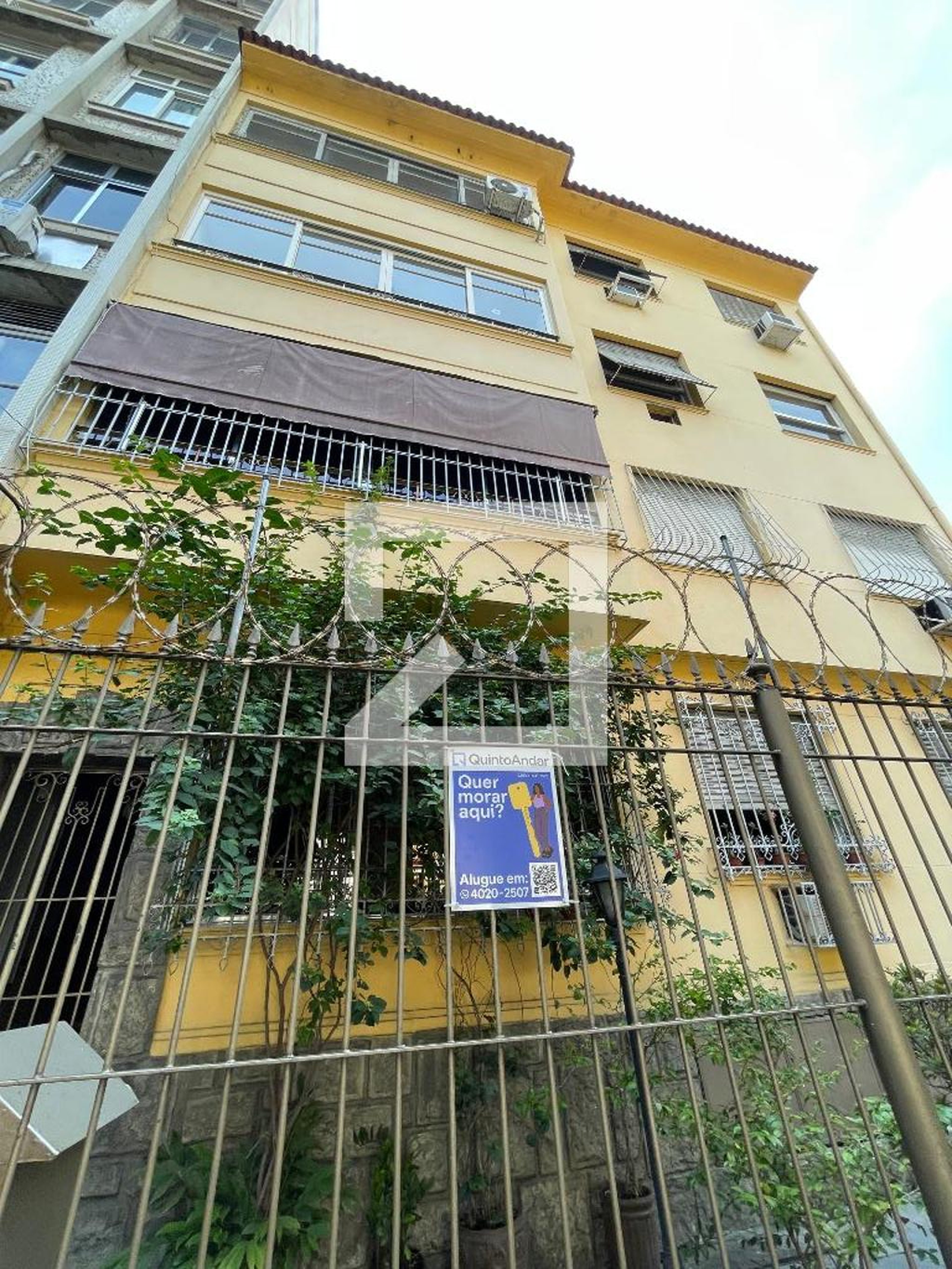 Fachada Condomínio em Avenida Paulo de Frontin, 595