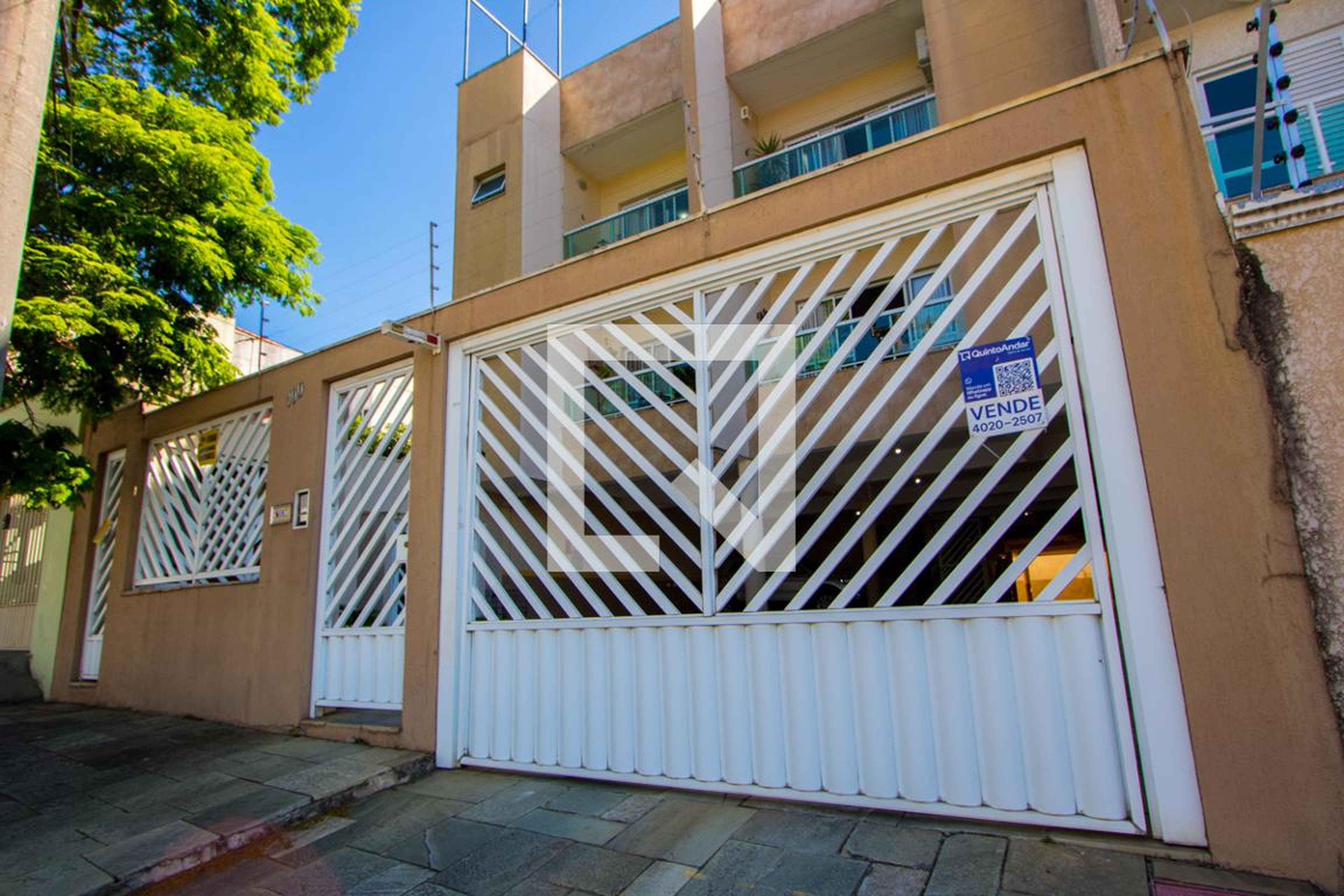 Fachada Condomínio em Rua Paranapiacaba, 100