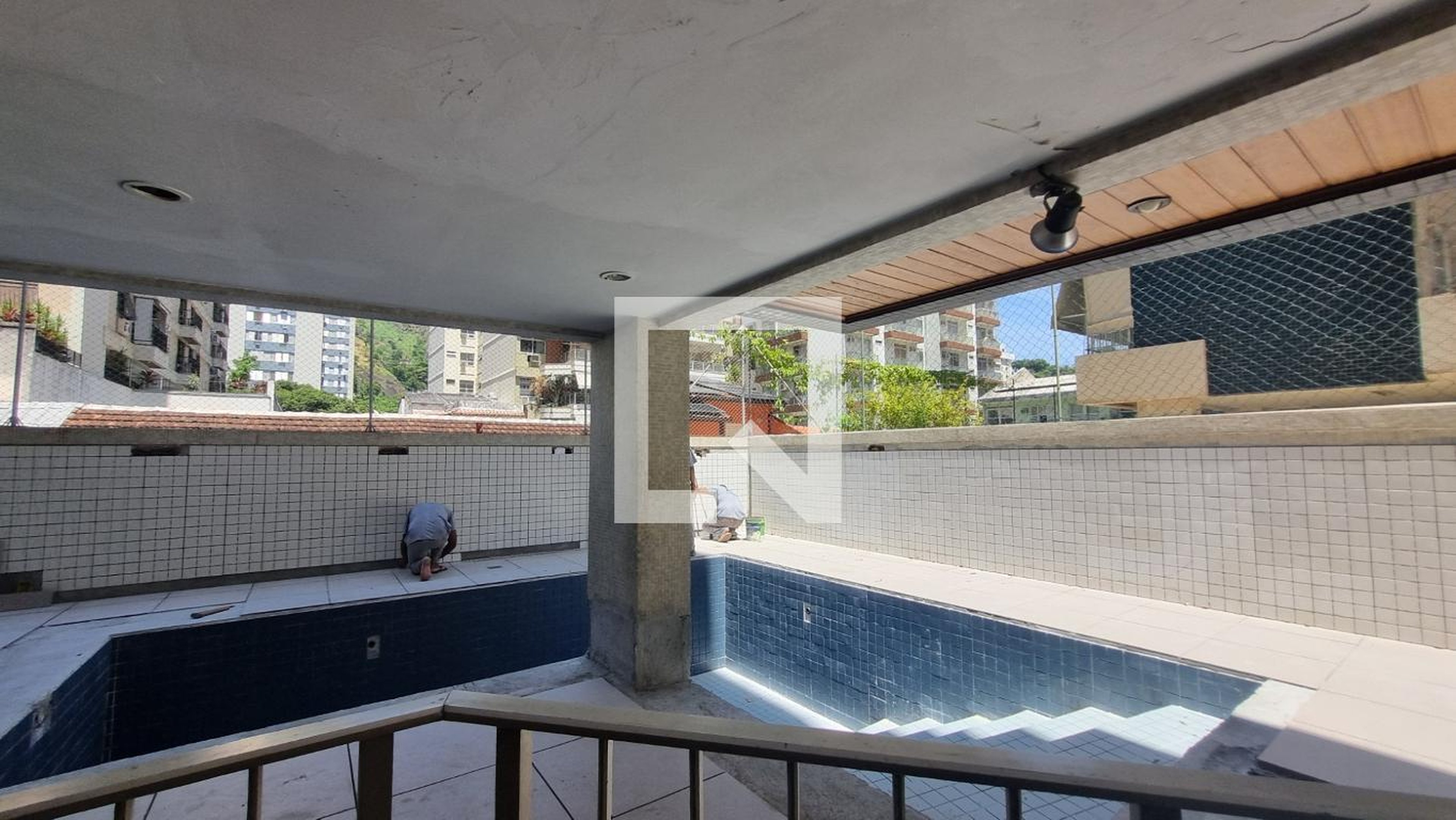 Piscina - Edifício Maquine