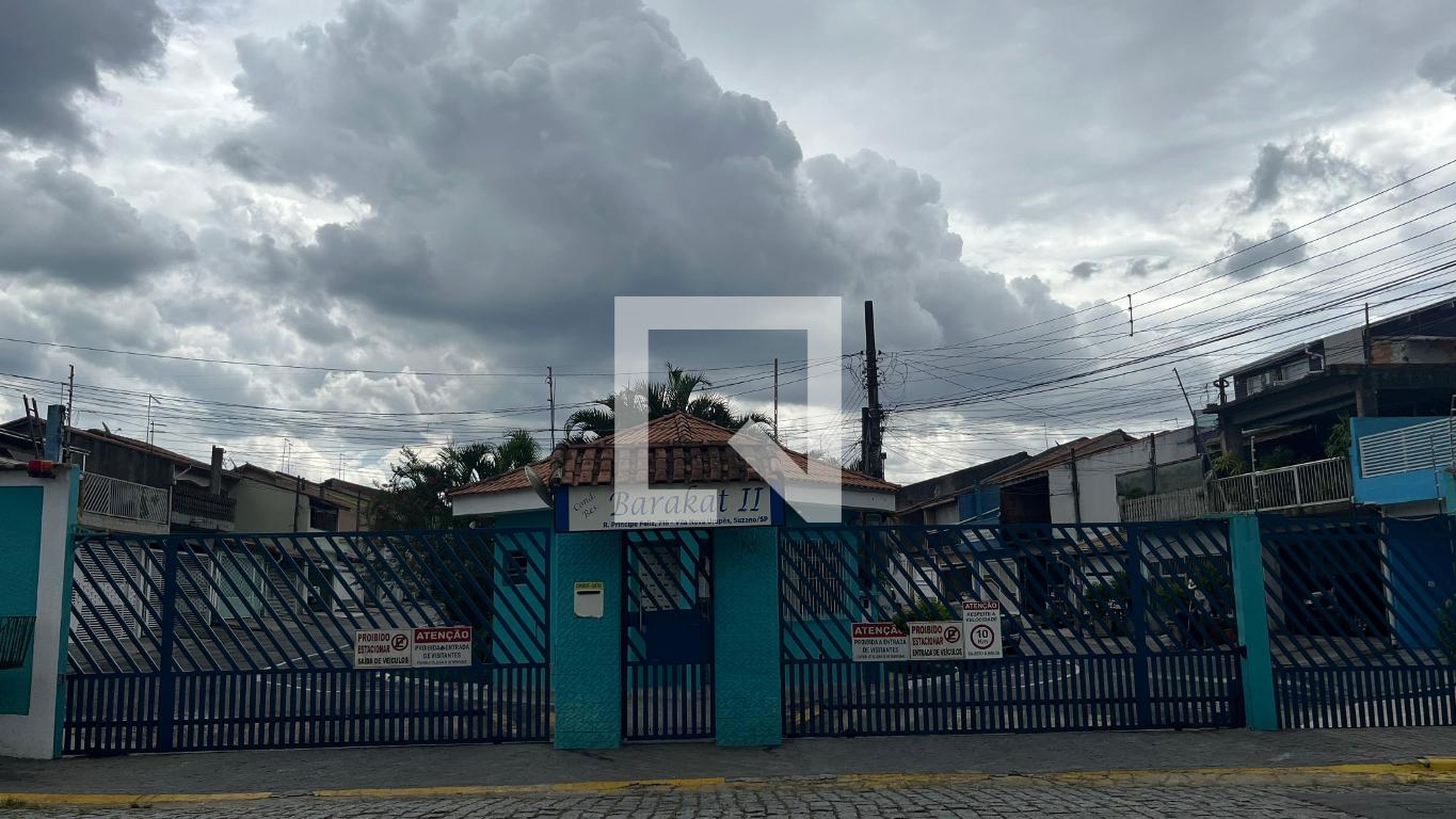 Fachada do condomínio Condomínio em Rua Príncipe Feliz, 716