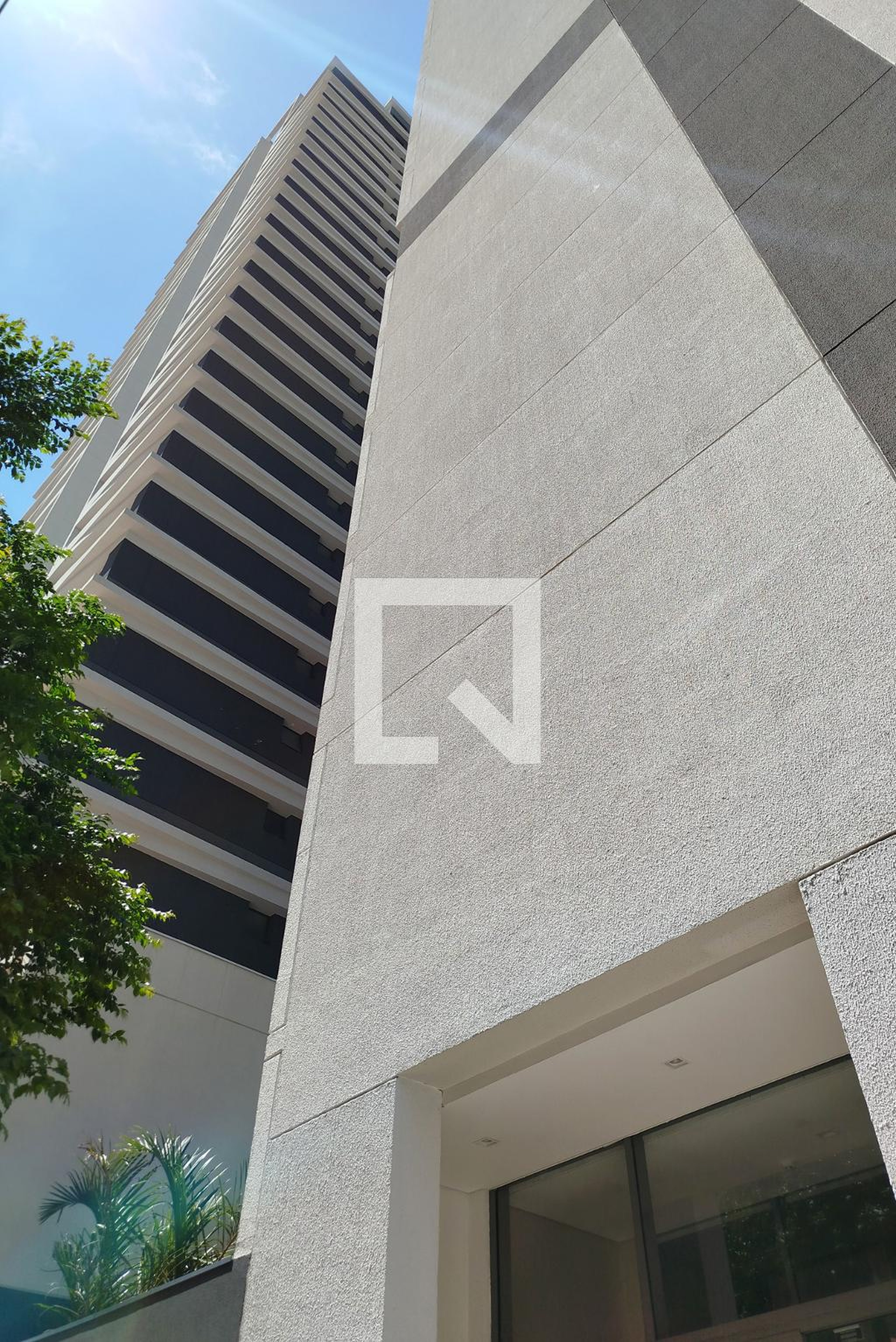 Fachada Condomínio em Rua Antônio Bicudo, 86