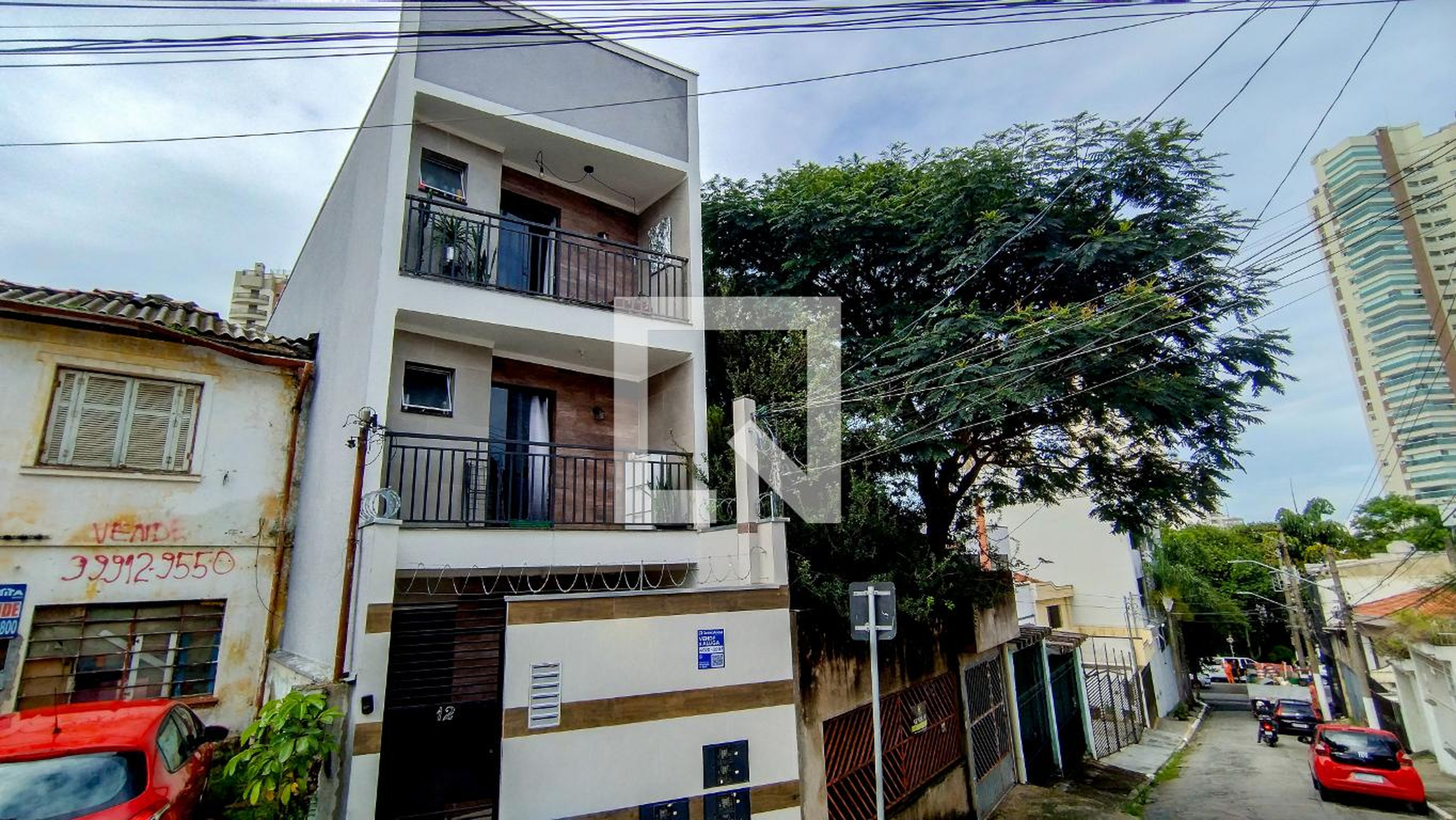 Fachada Condomínio em Rua Pedro Nicolau Bernardo, 12