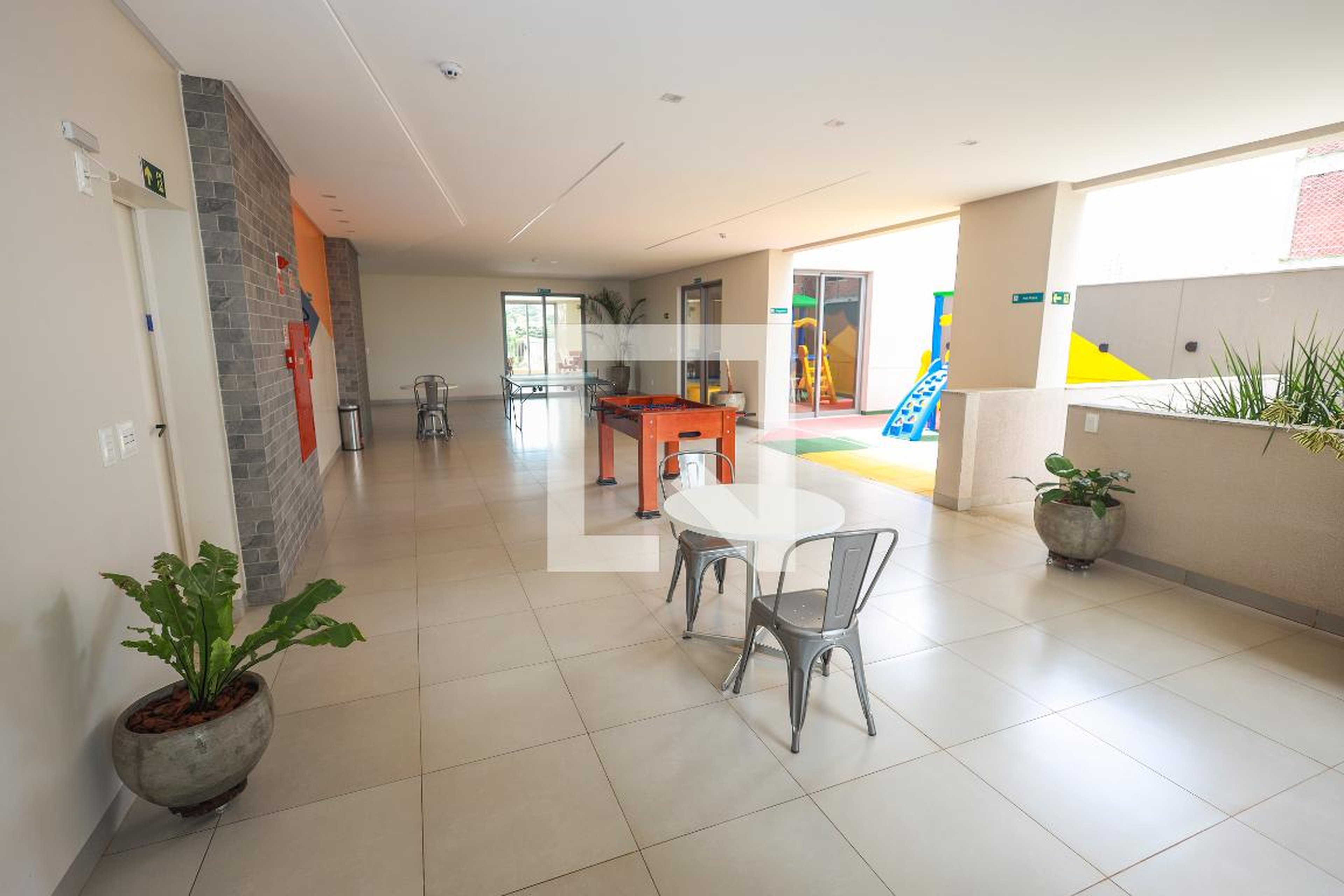 Área comum - Muy Bueno