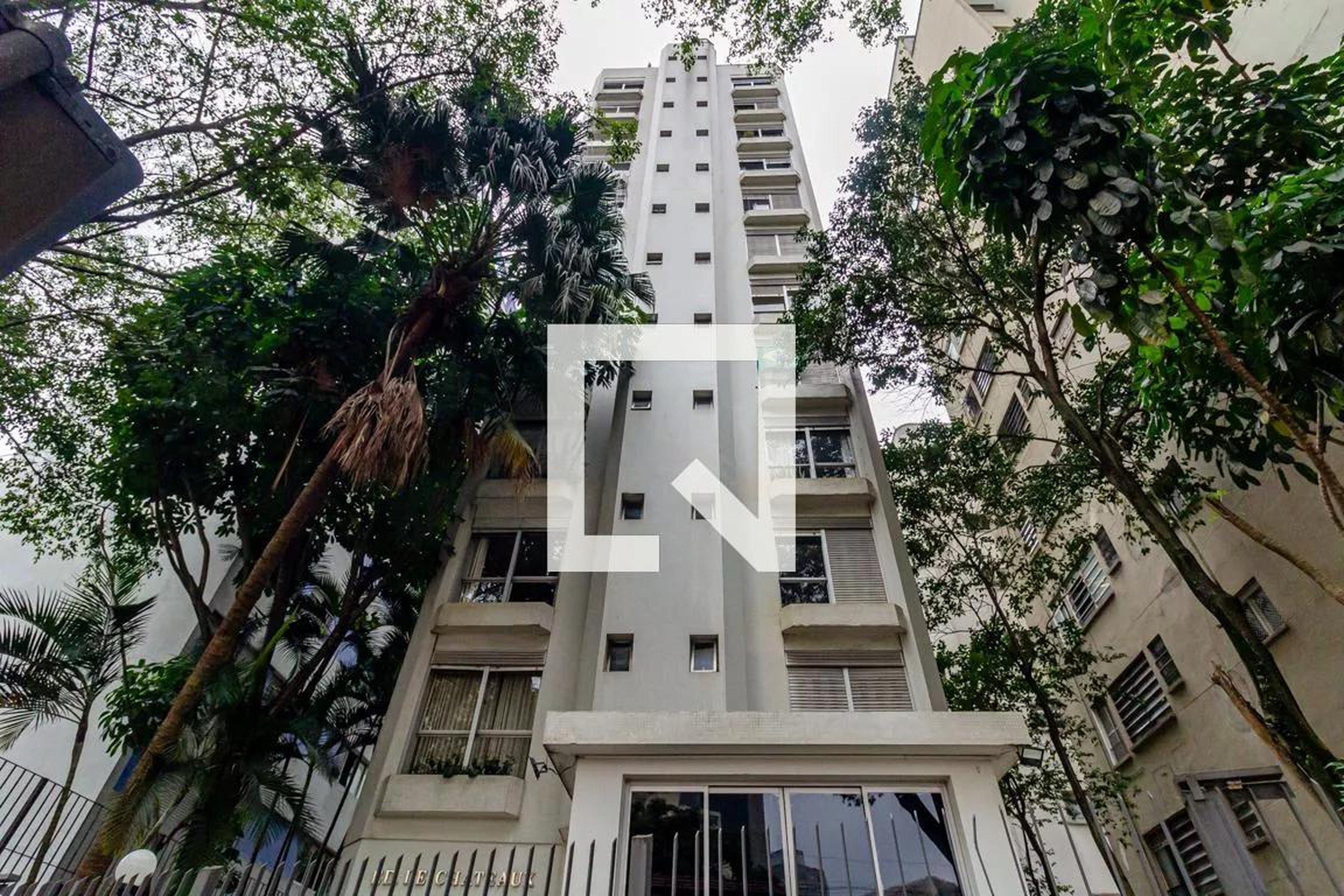 Fachada Condomínio Le Chateau