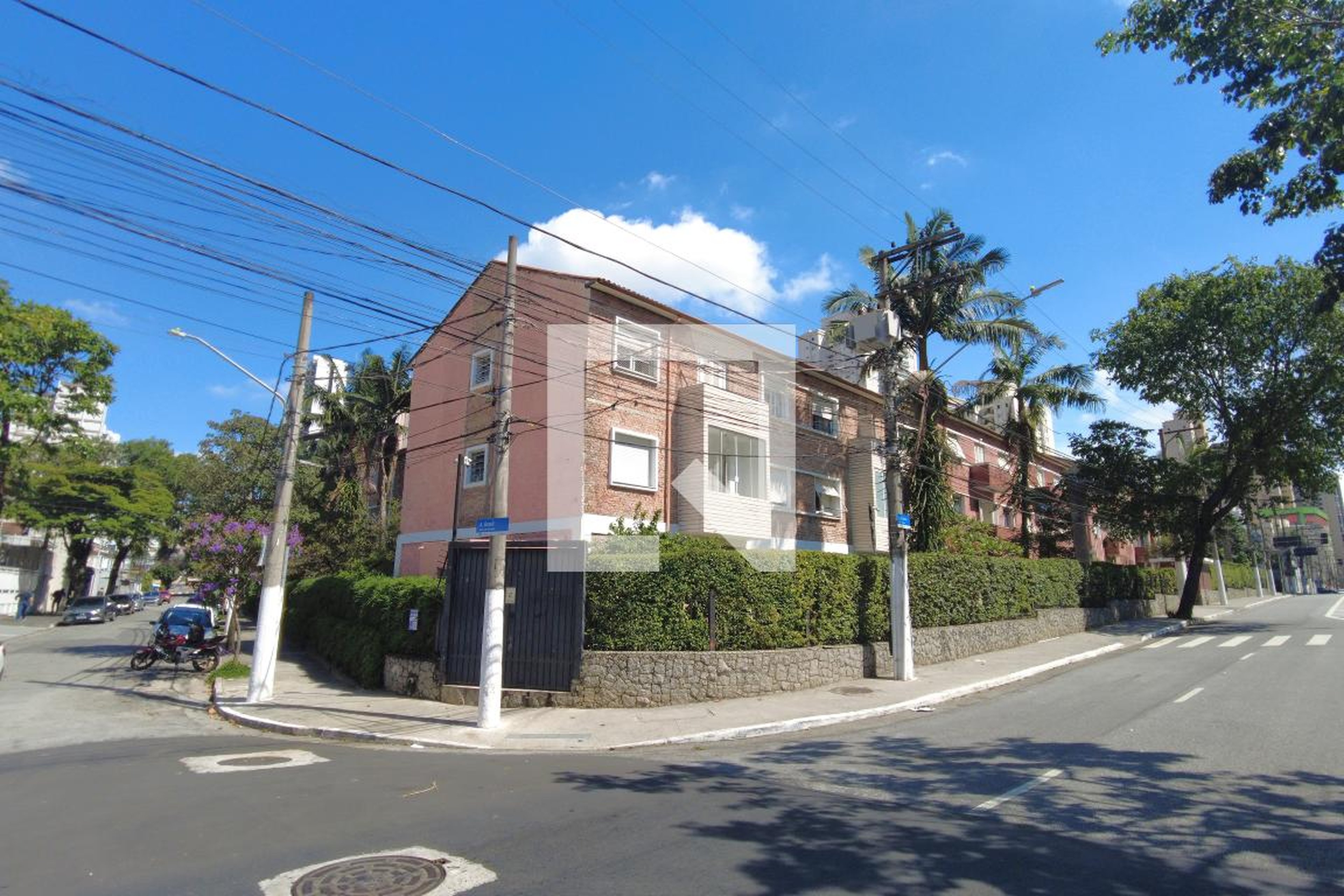 Fachada Condomínio Parque Residencial Los Alamos