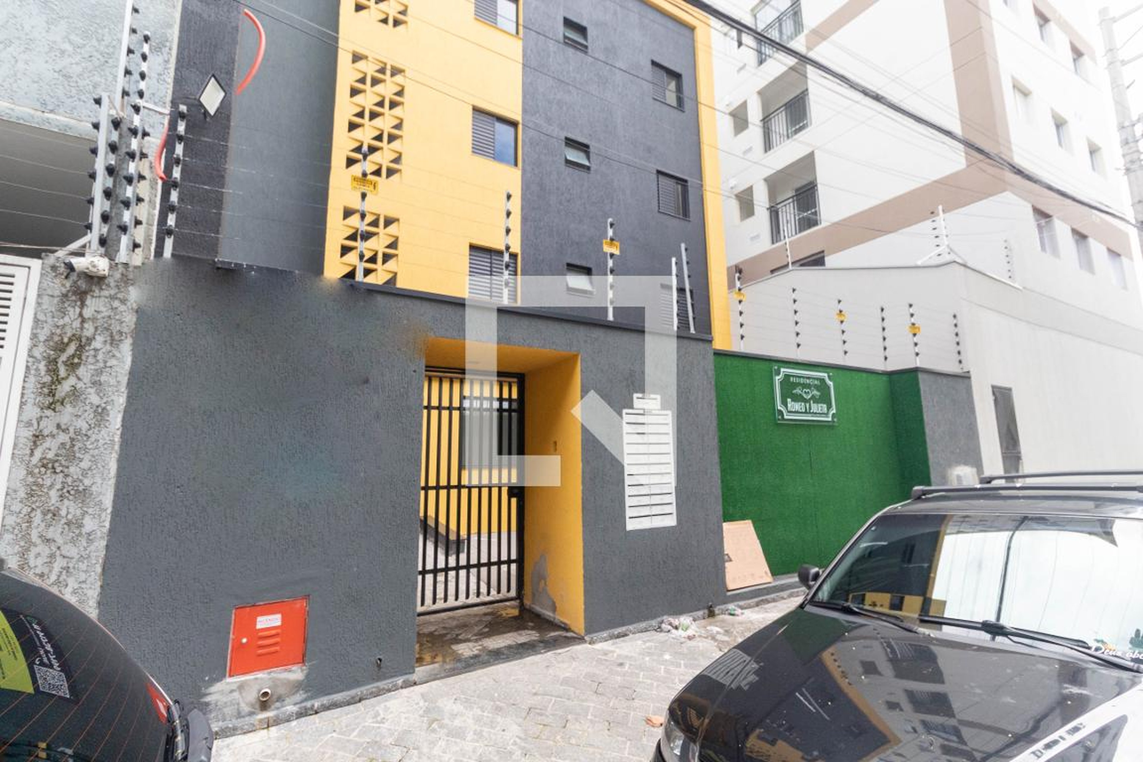 Fachada do Prédio Condomínio Romeu y Julieta