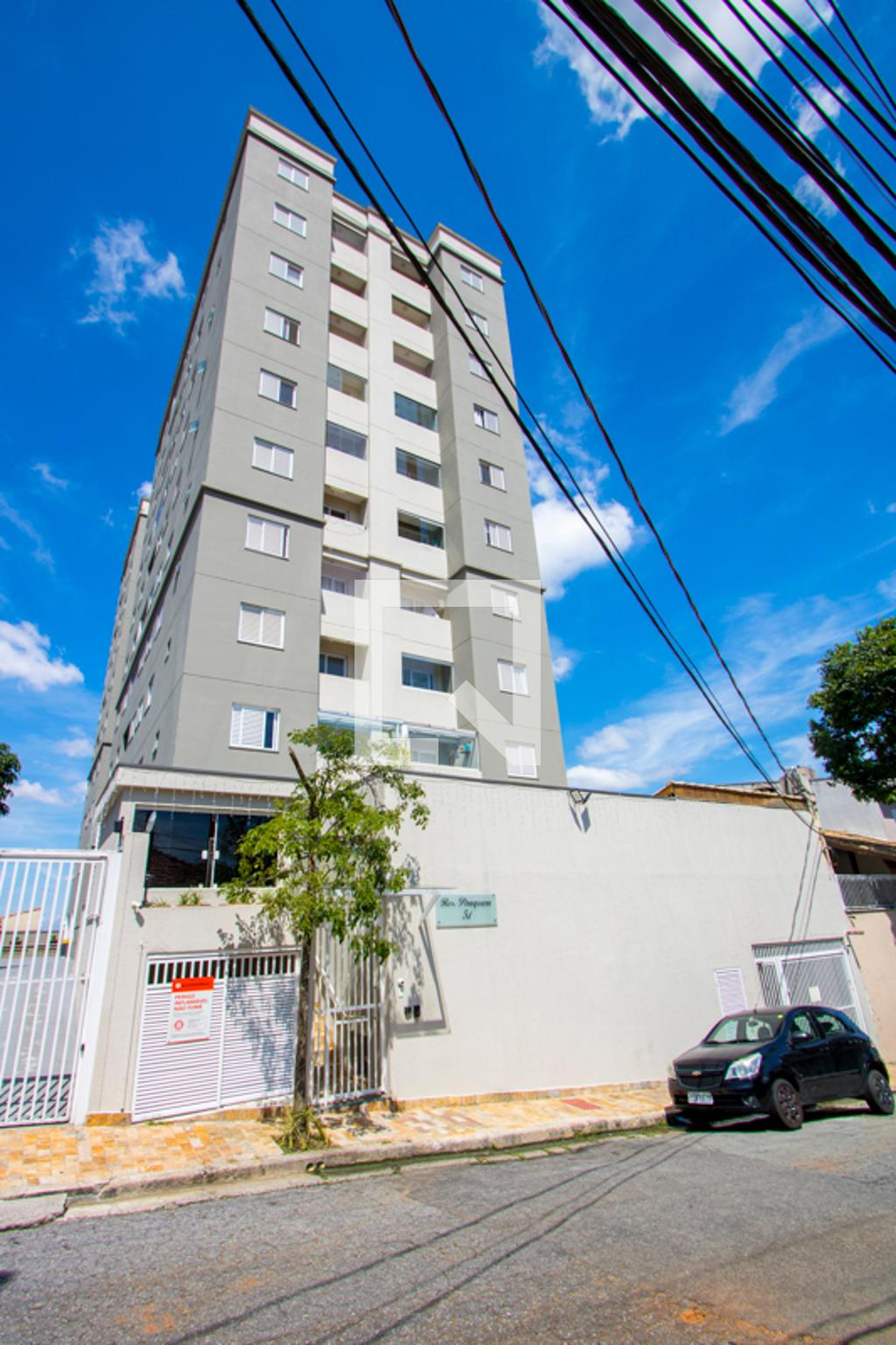 Fachada Condomínio em Rua Piraquara, 55