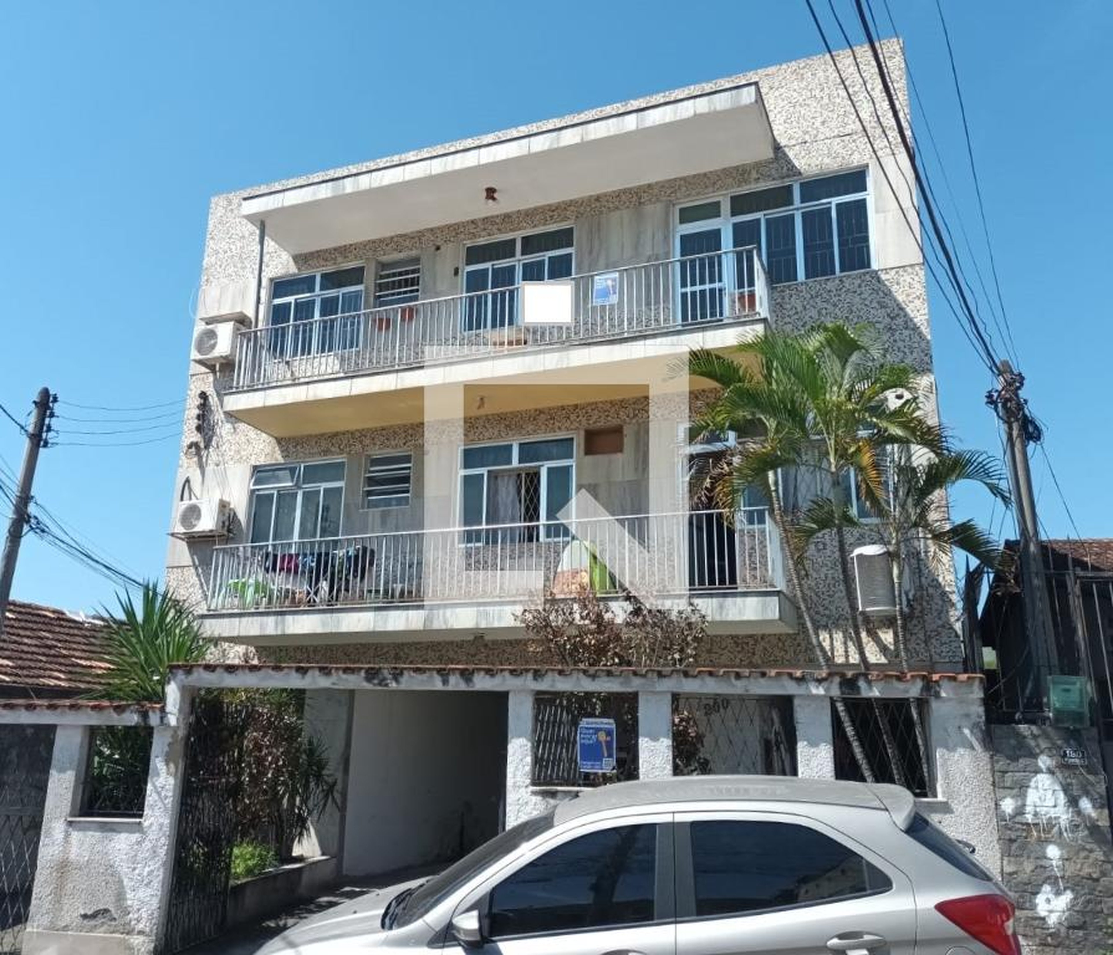 Fachada Condomínio em Rua Ouro Preto, 200