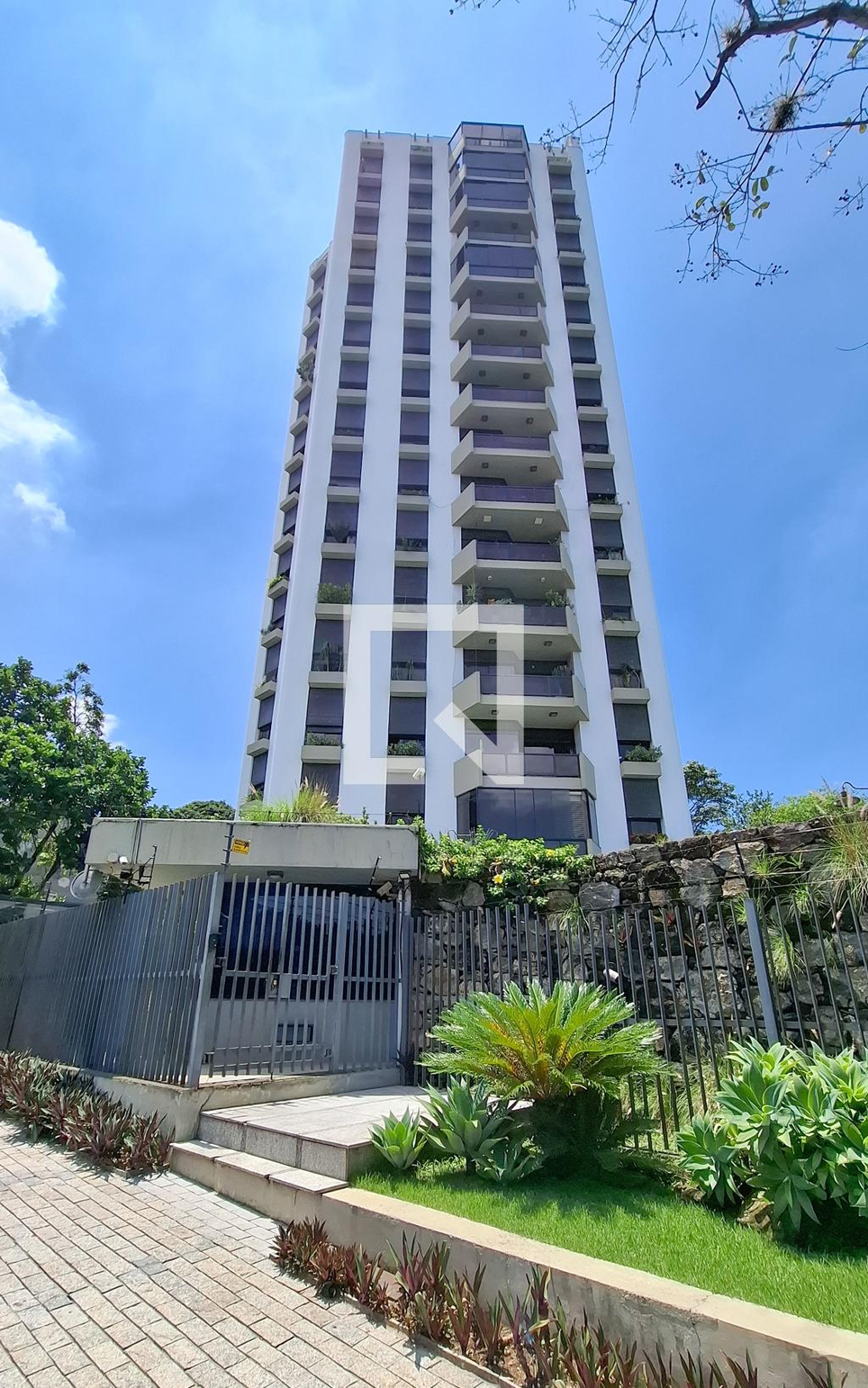 Fachada do Prédio Condomínio Riverside