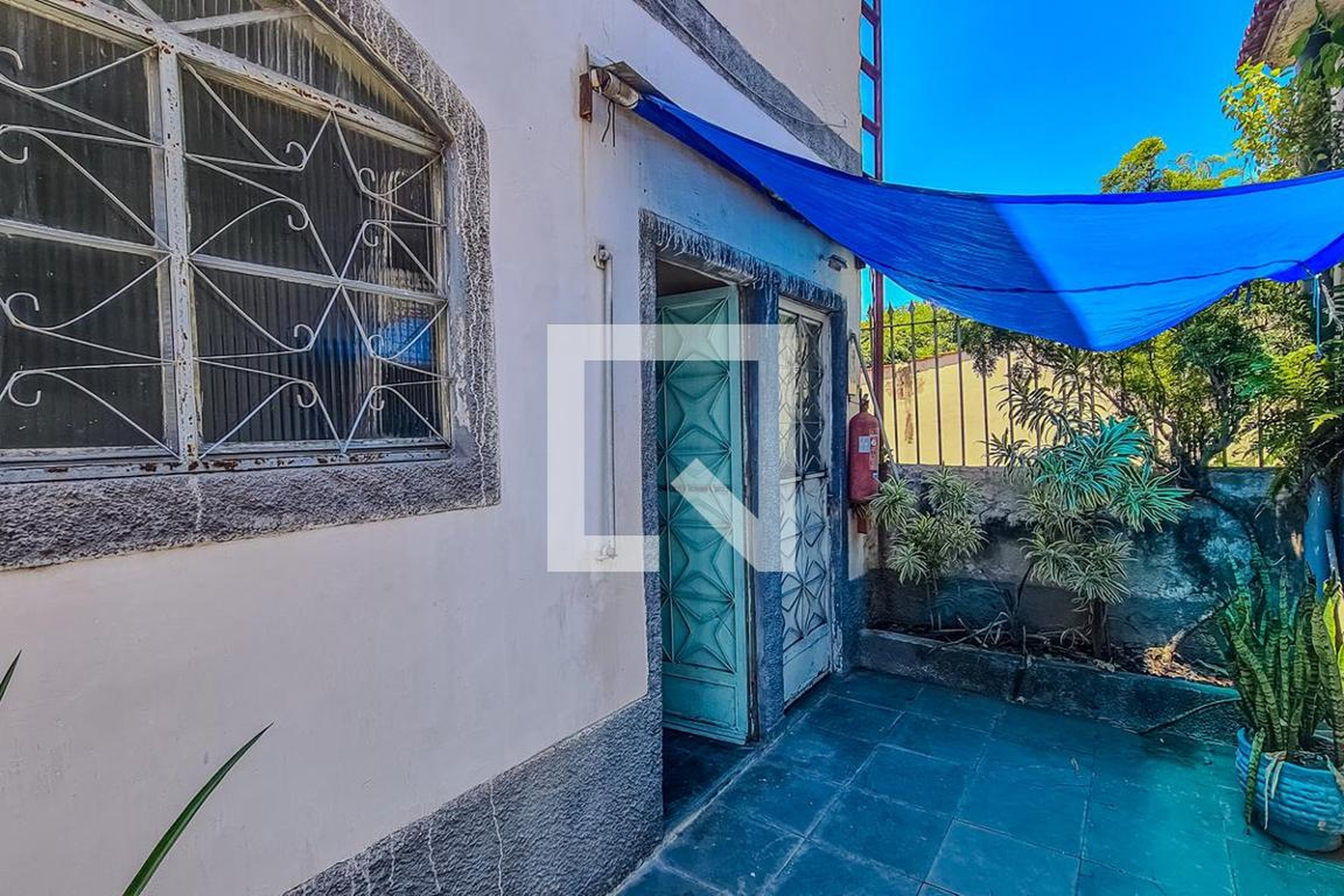 Entrada Condomínio em Rua Getulio, 381