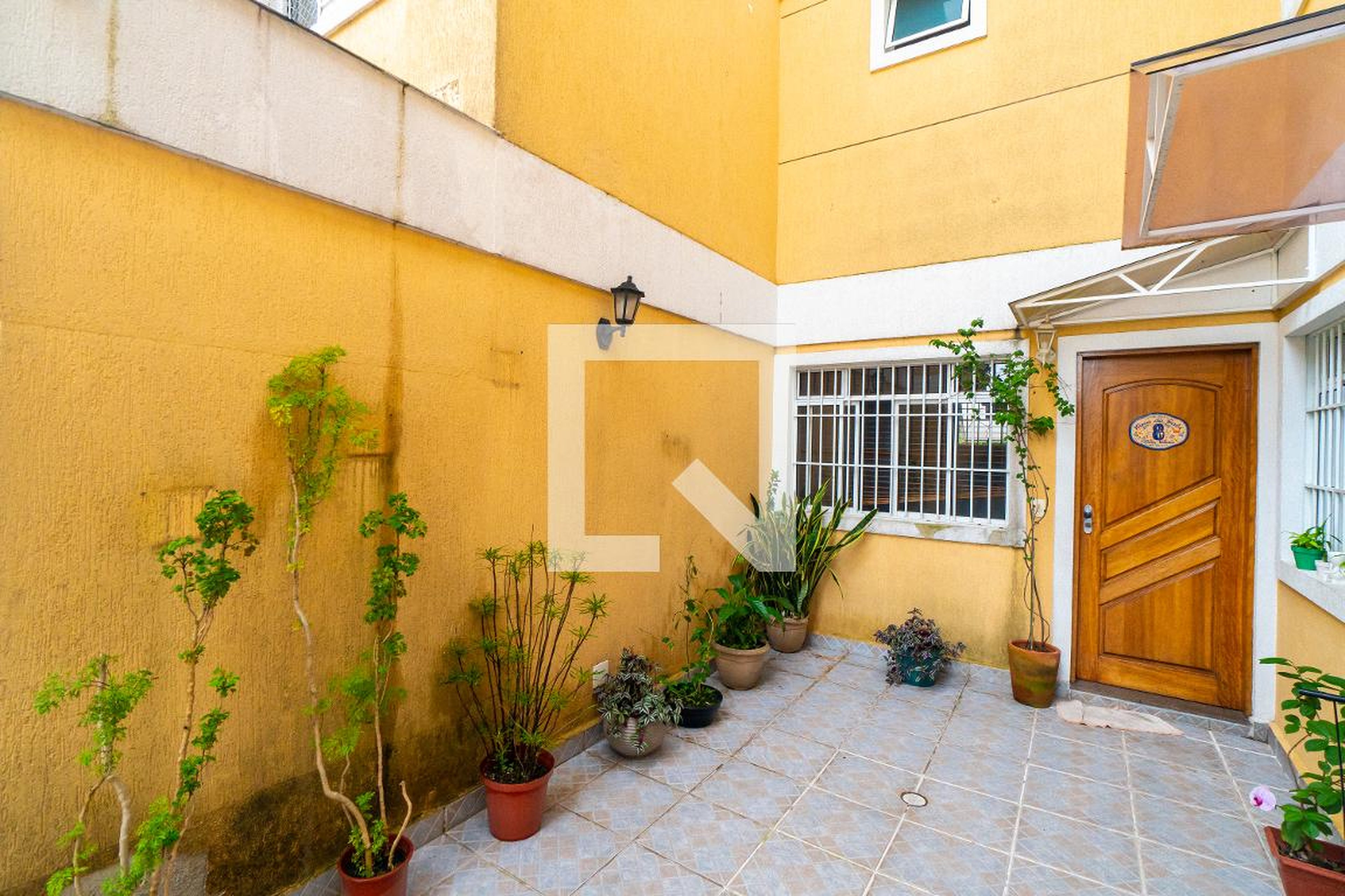 Fachada Condomínio em Rua Ibituruna, 1004