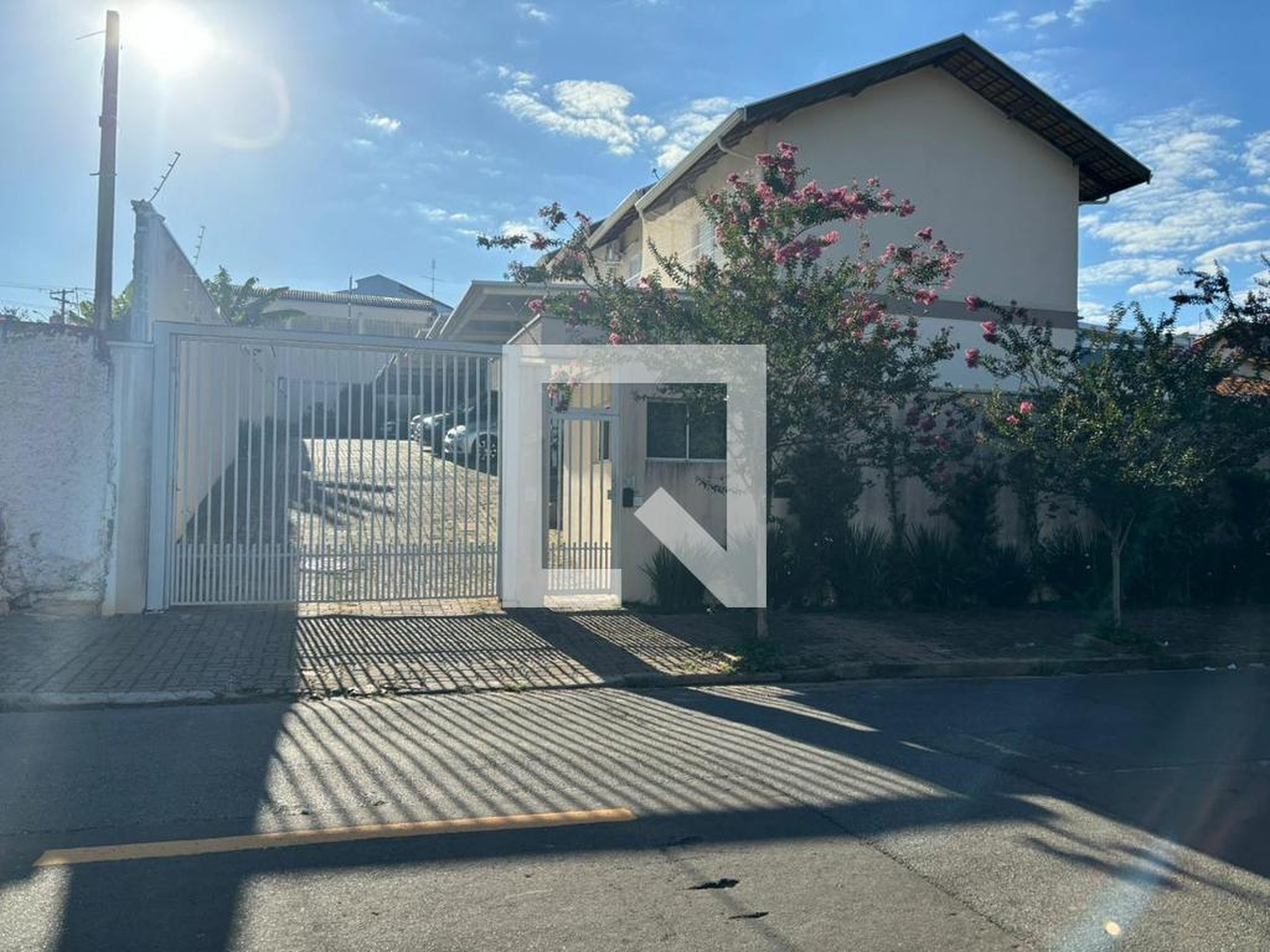 Fachada Condomínio em Rua Ambrógio Bisogni, 380