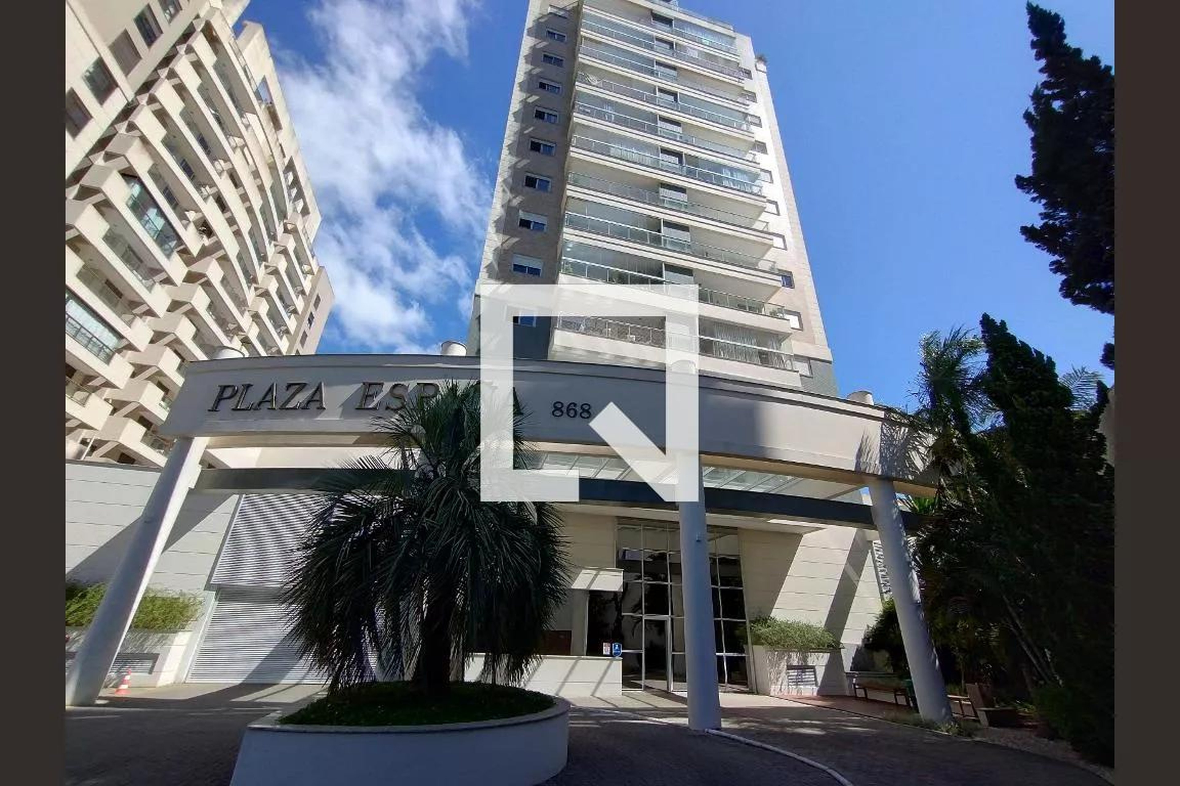 Fachada do Prédio Condomínio Plaza España