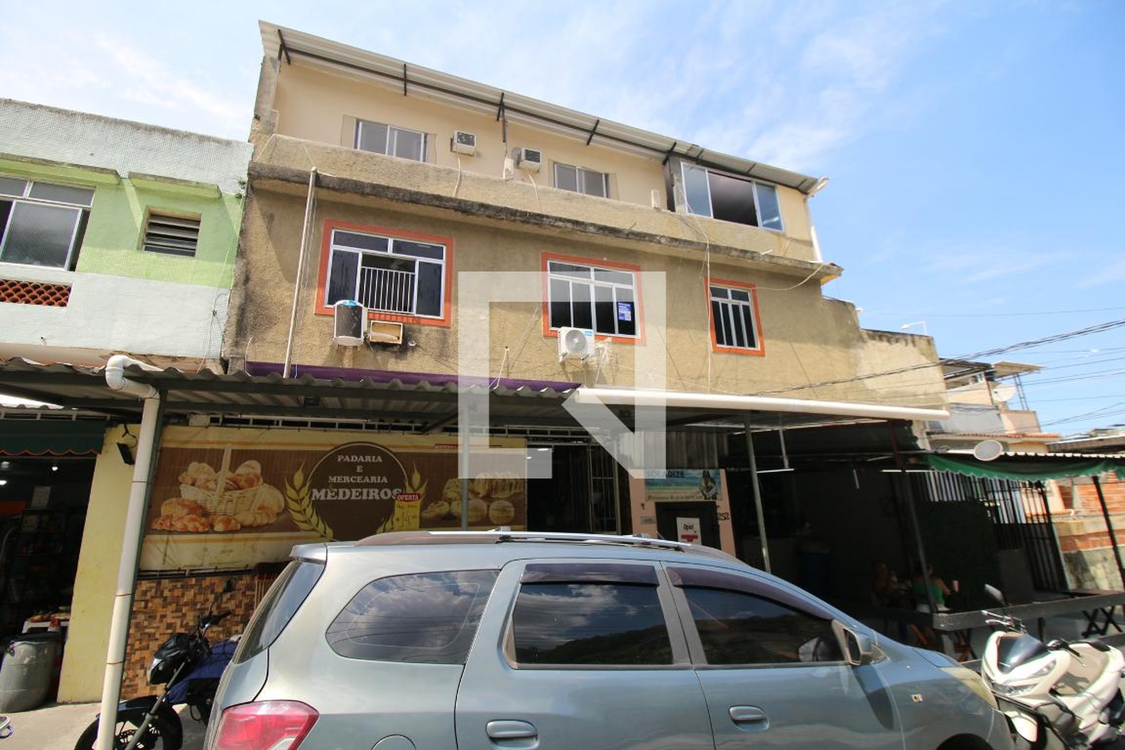 Fachada do Prédio Condomínio em Rua Itajoa, 252