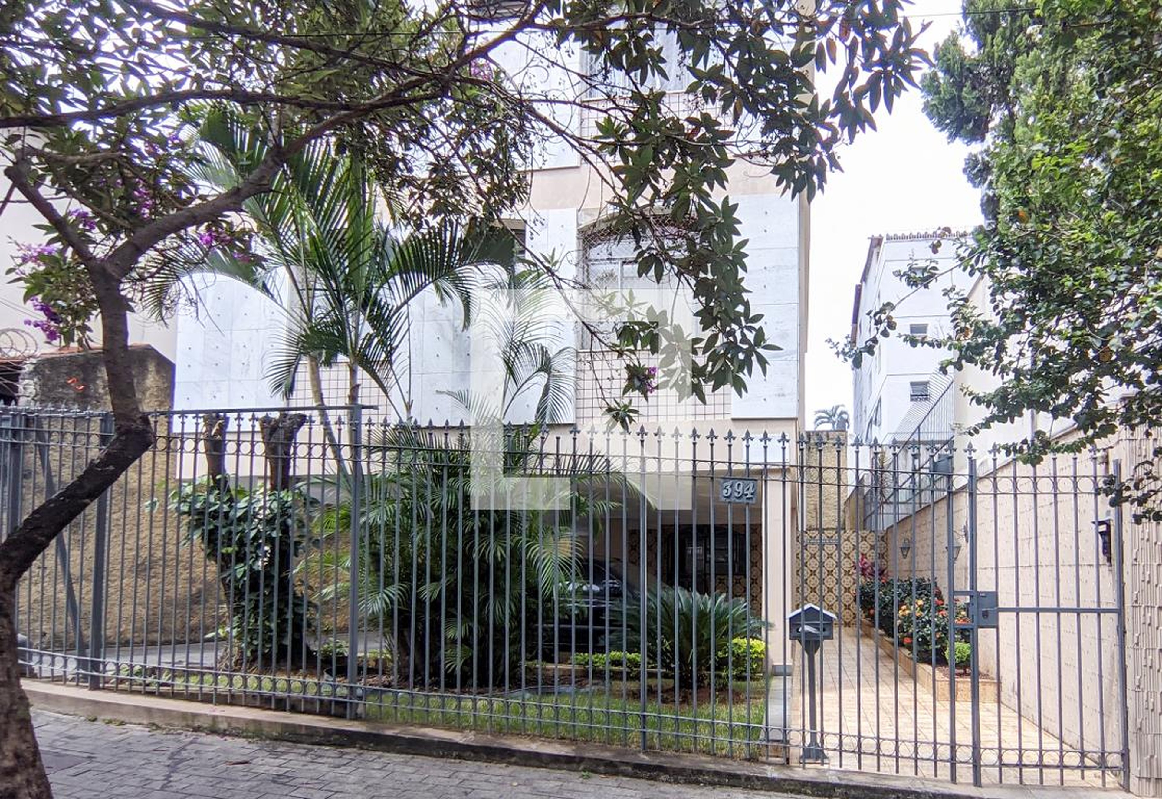 Fachada Condomínio em Rua Cardeal Stepinac, 394