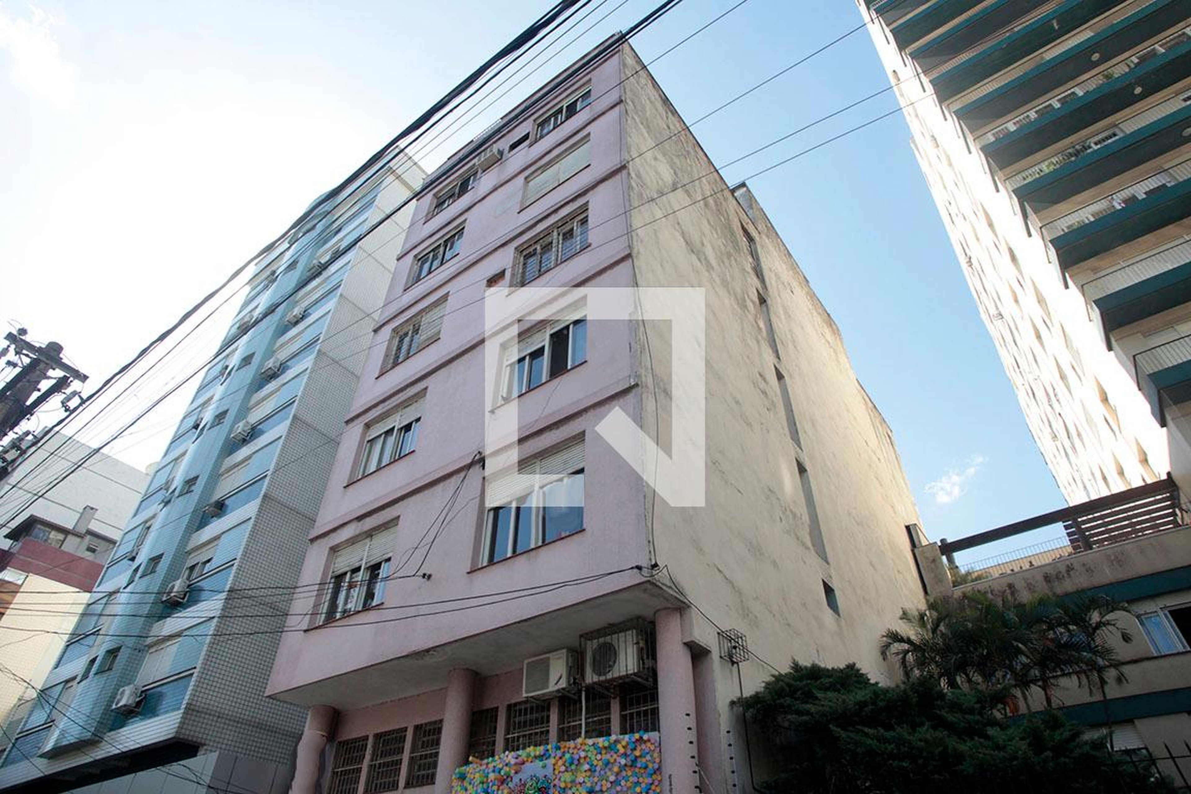 Fachada Condomínio em Avenida Independência, 1110