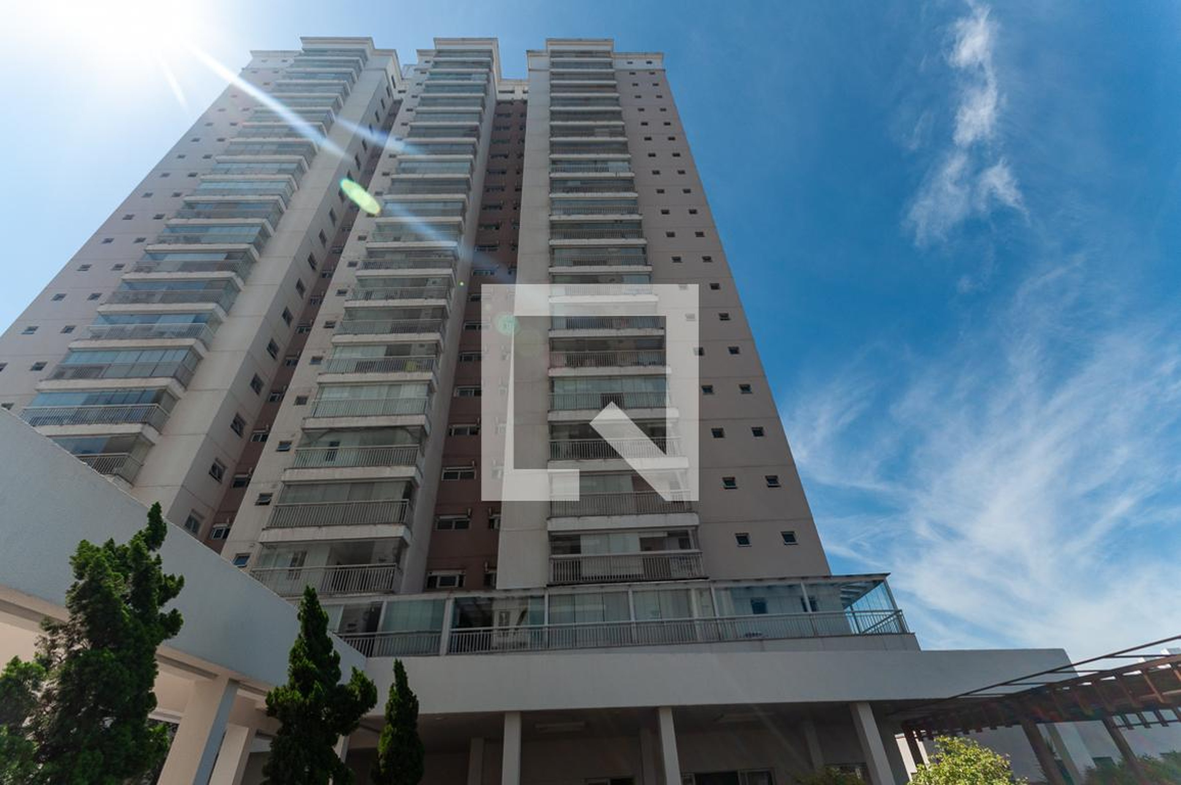 Fachada Condomínio em Rua Anhaia, 422