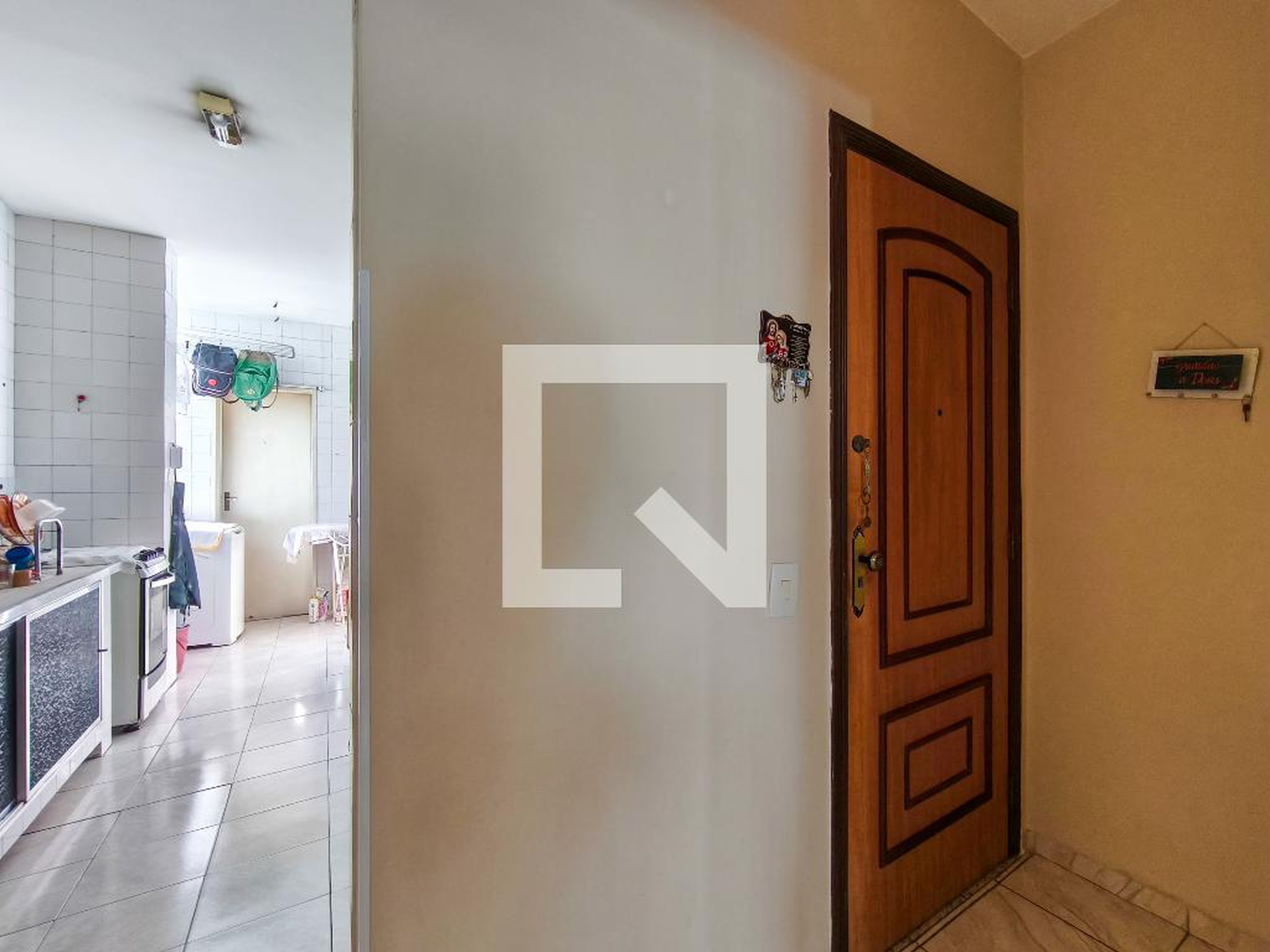 Entrada Condomínio em Rua Senador Nabuco, 90