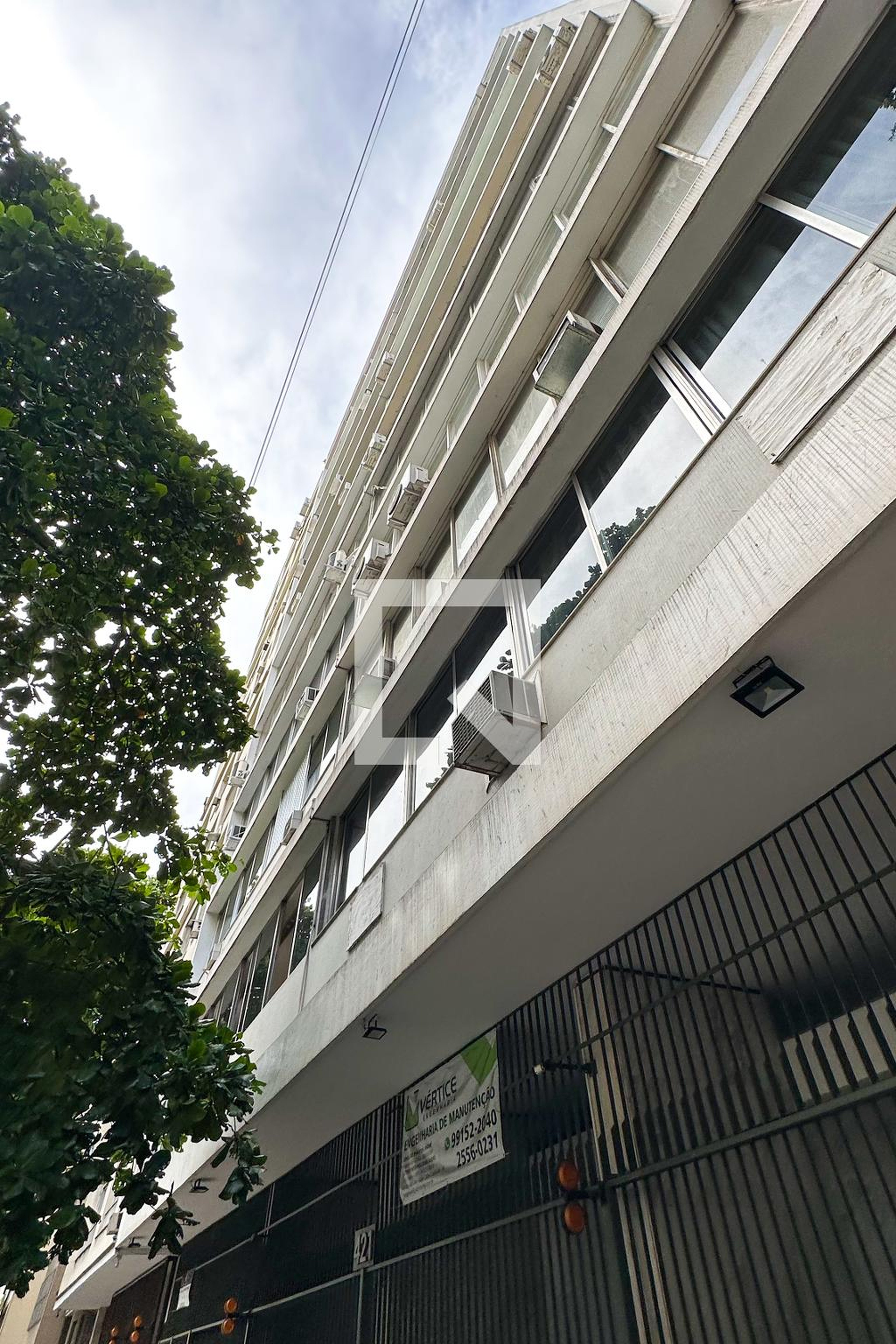 Fachada Condomínio em Rua Figueiredo Magalhães, 421