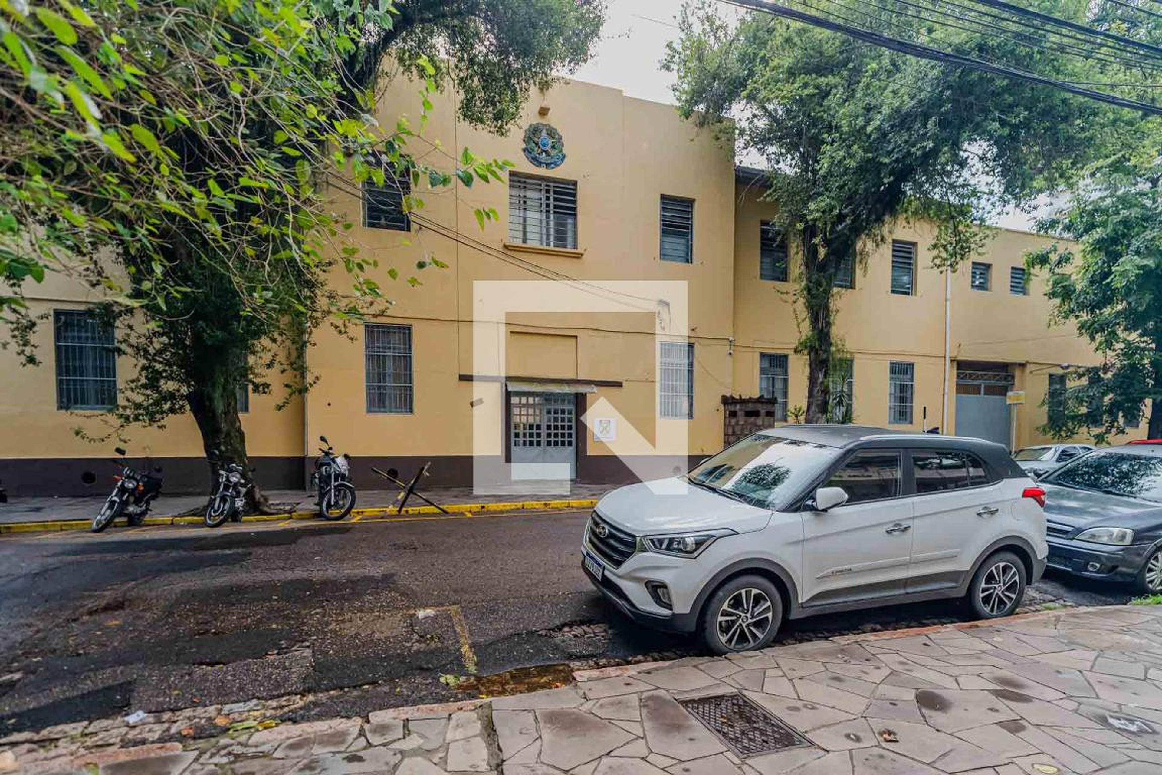 Fachada Condomínio em Rua Vieira de Castro, 207