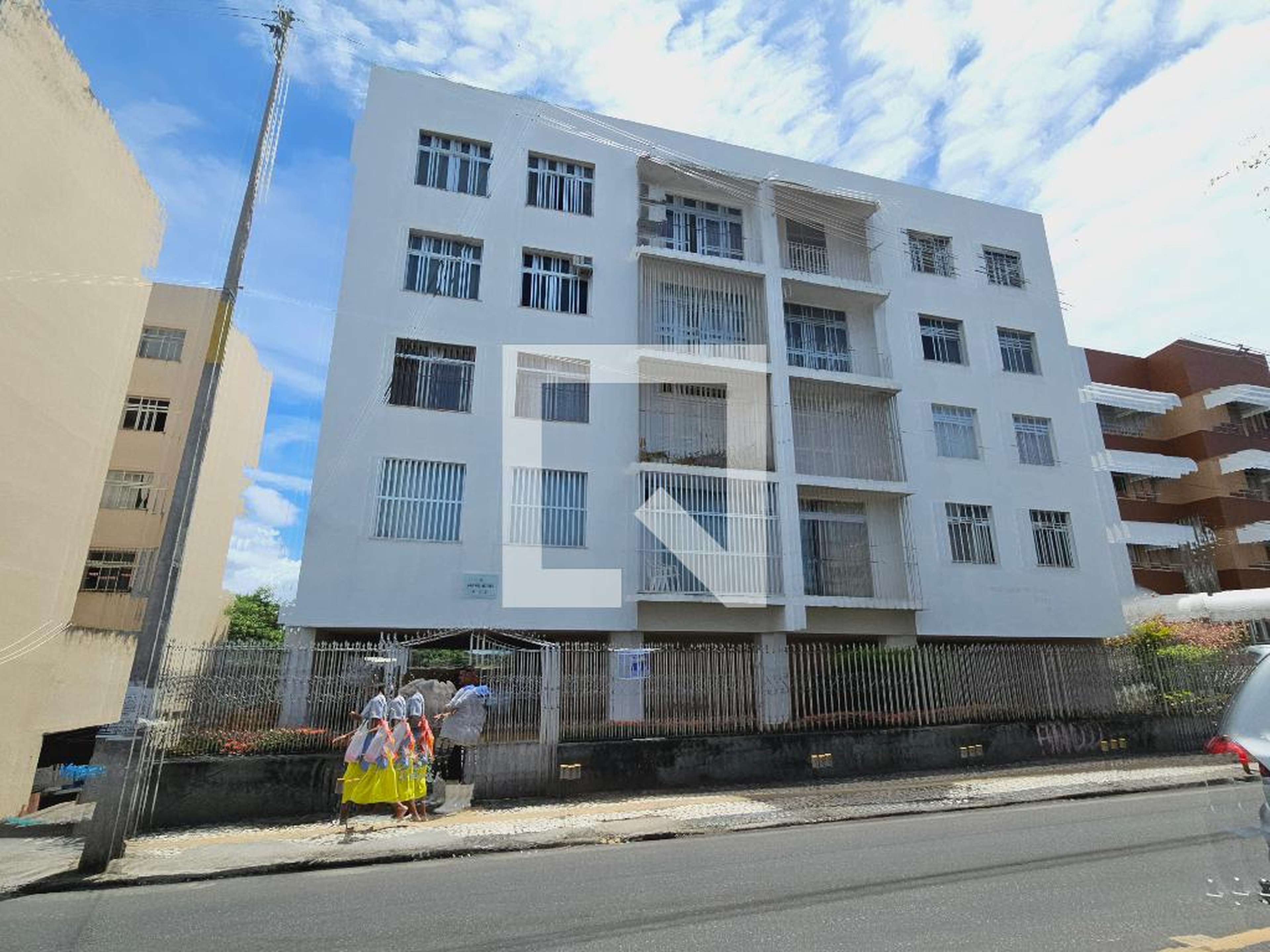 Fachada Condomínio em Avenida Cardeal da Silva, 28