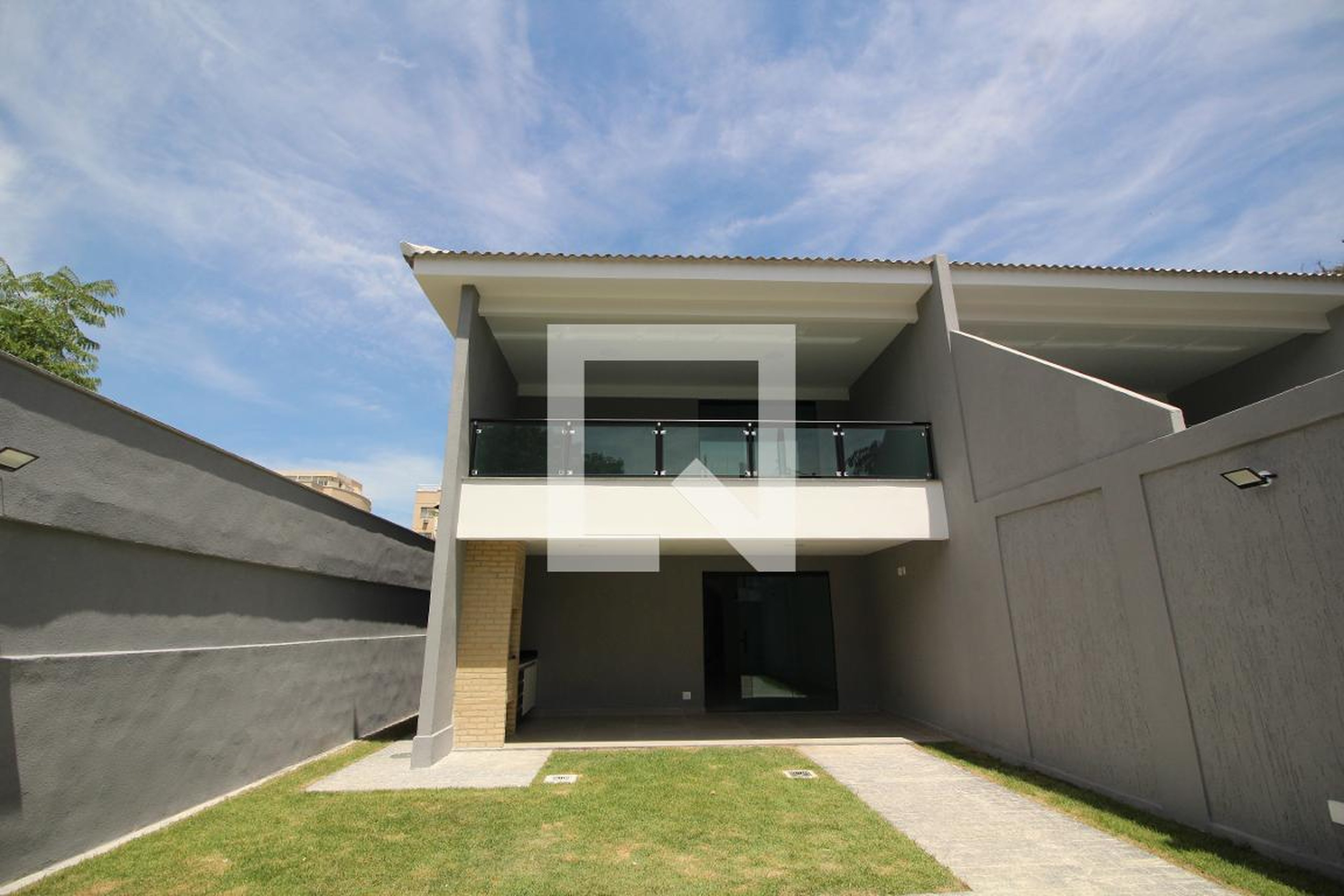 Fachada Condomínio em Rua Iberê de Abreu, 22