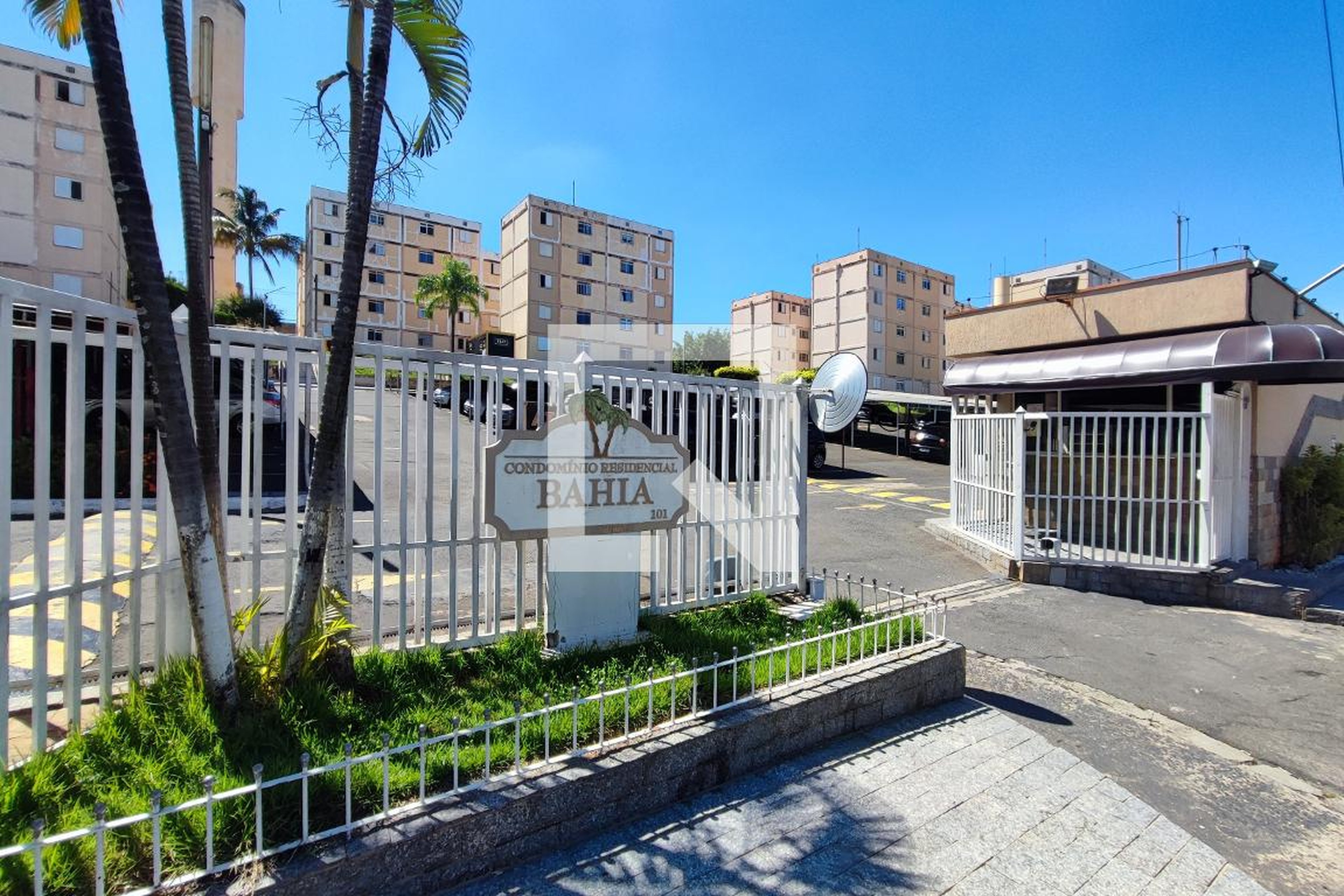 Fachada do Condomínio Condomínio Bahia