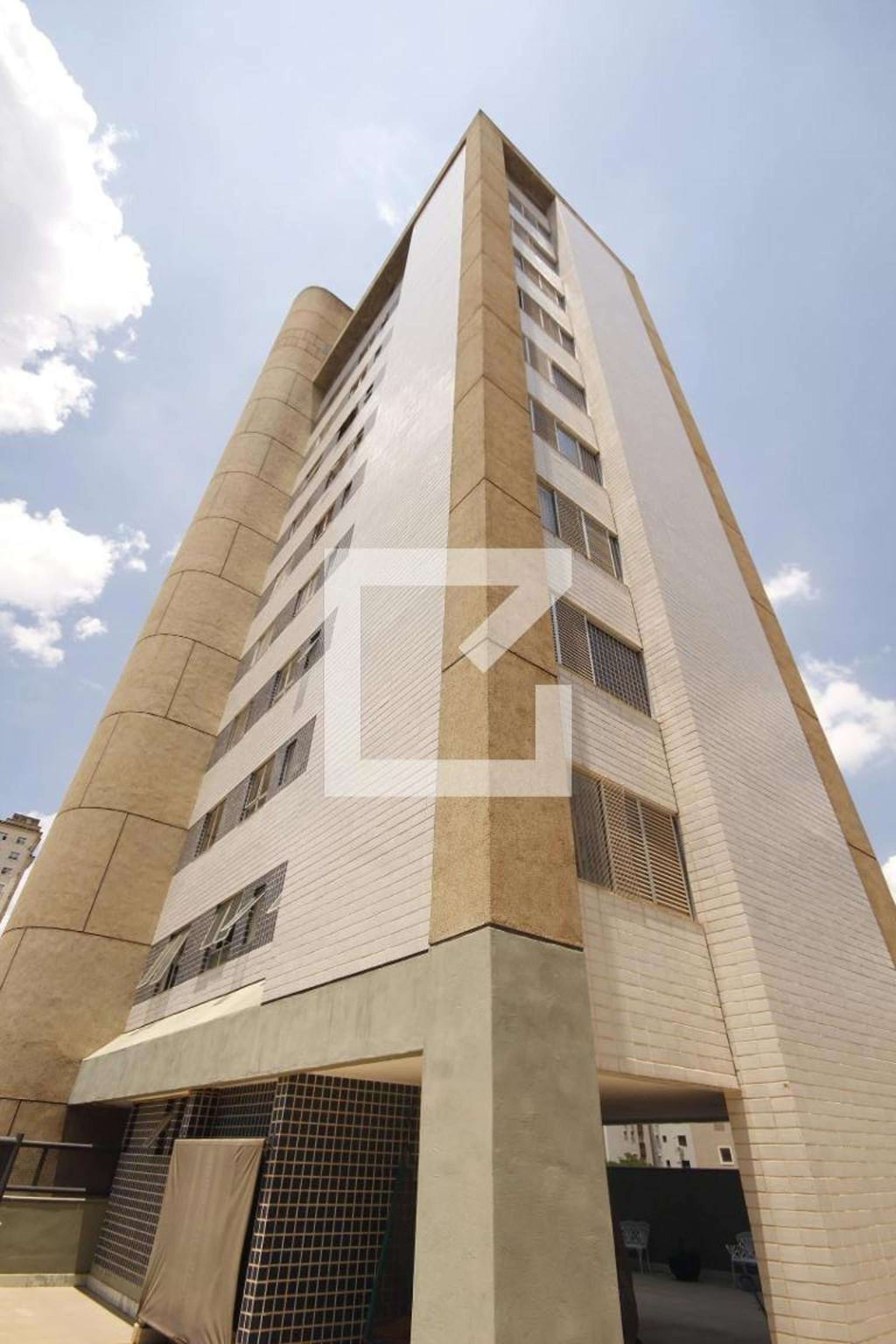 Fachada Condomínio em Rua dos Aimorés, 189