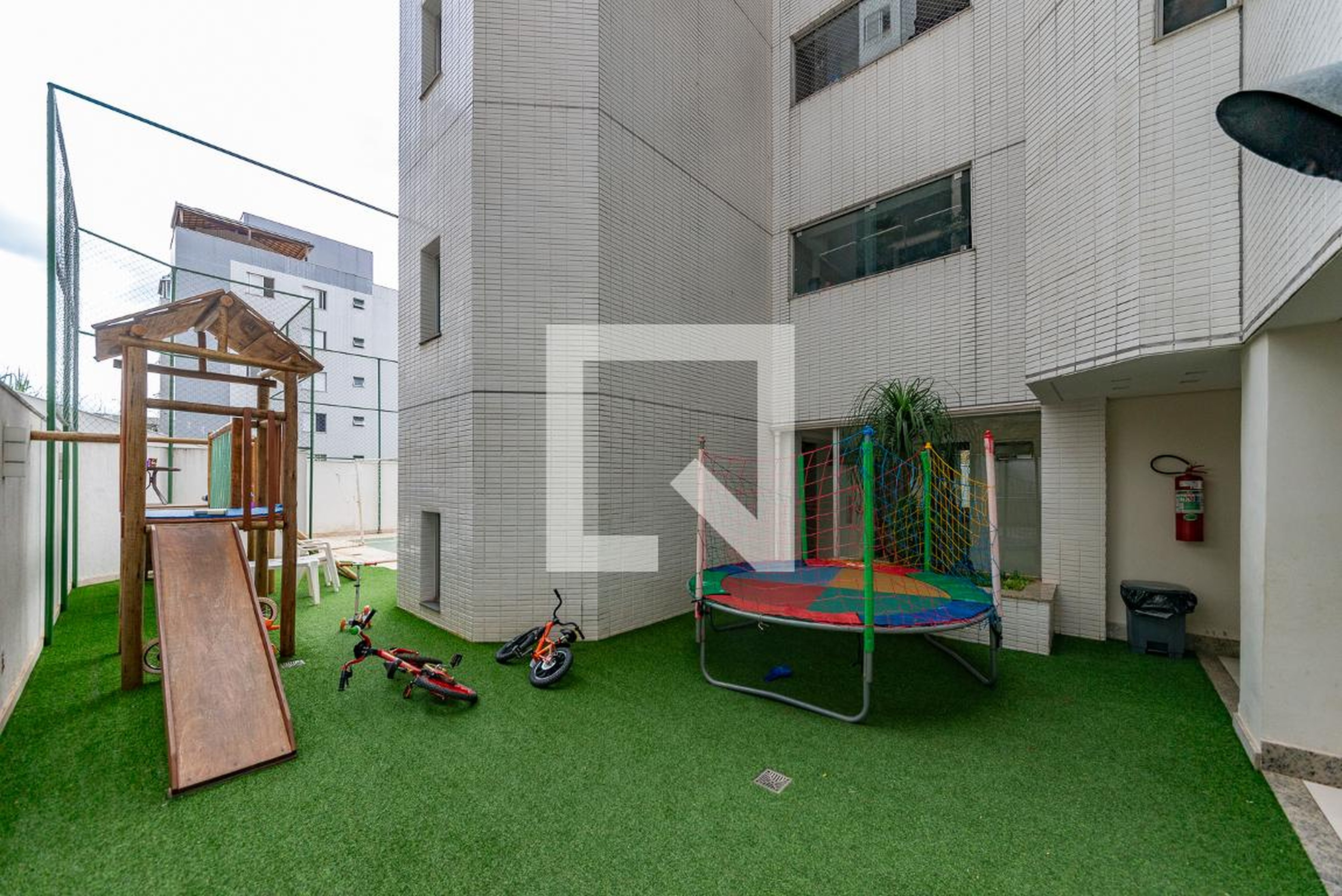 Área comum Condomínio em Rua Tereza Mota Valadares, 447