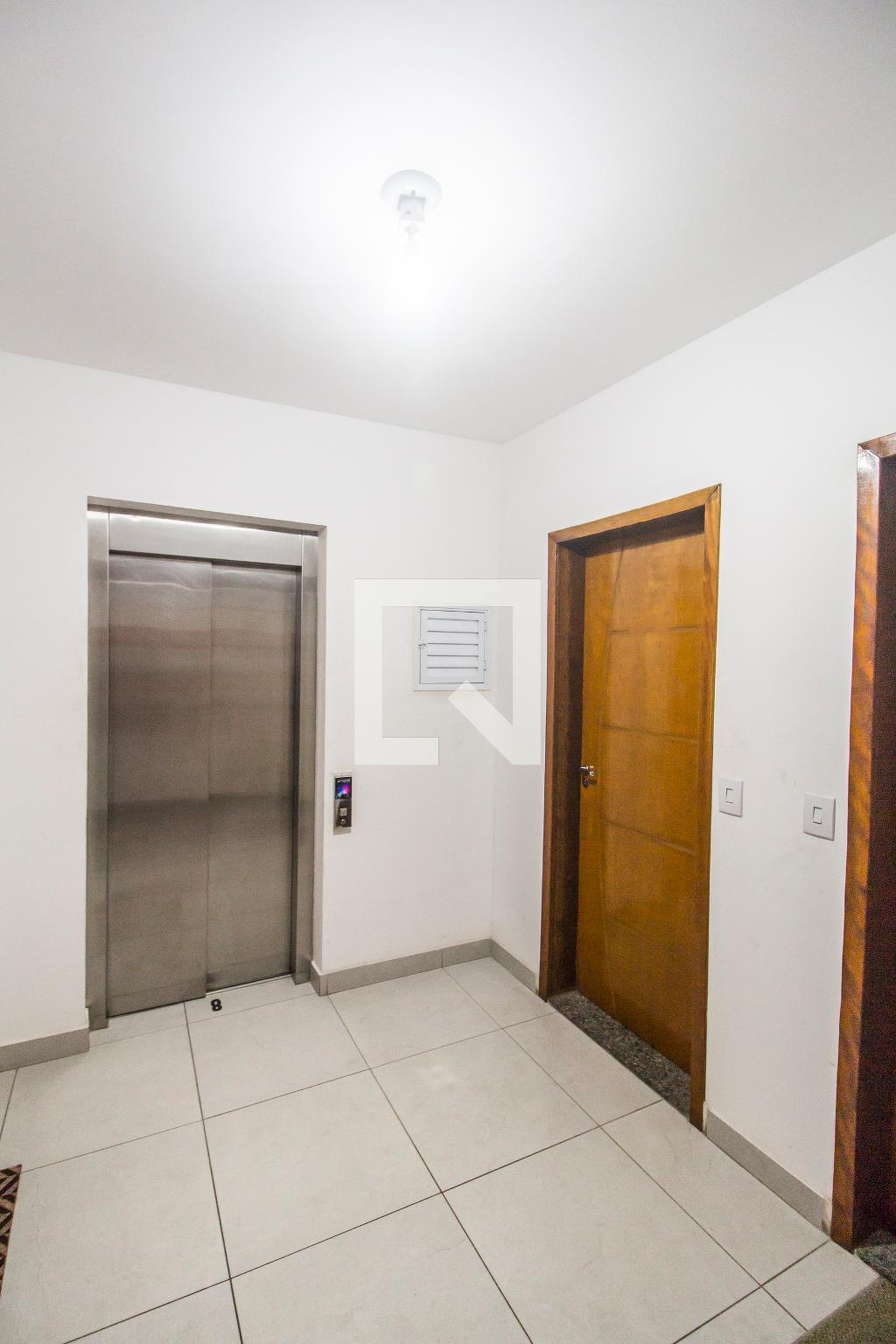 Entrada Condomínio em Avenida Inocêncio Seráfico, 459