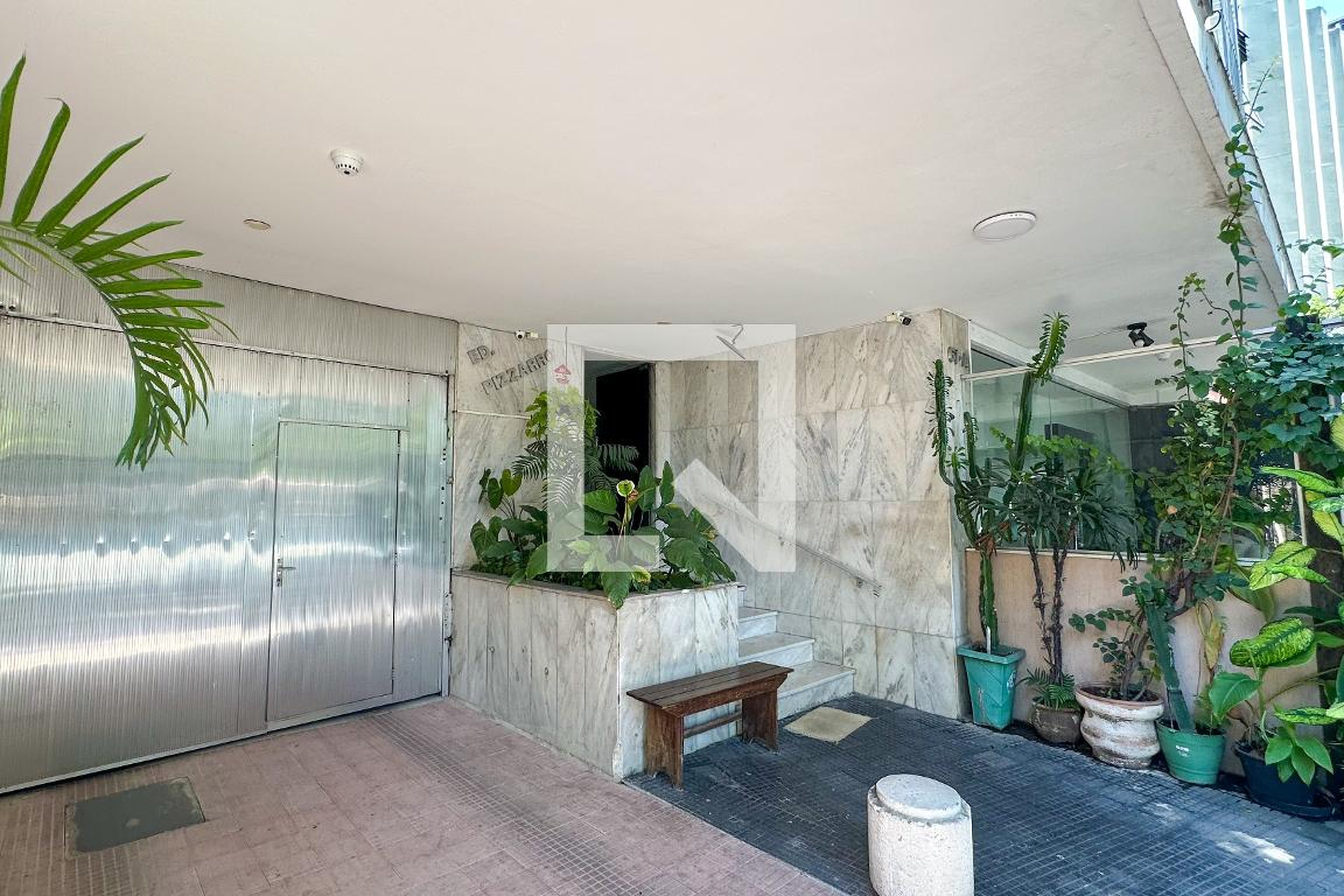 Entrada - Edifício Pizarro