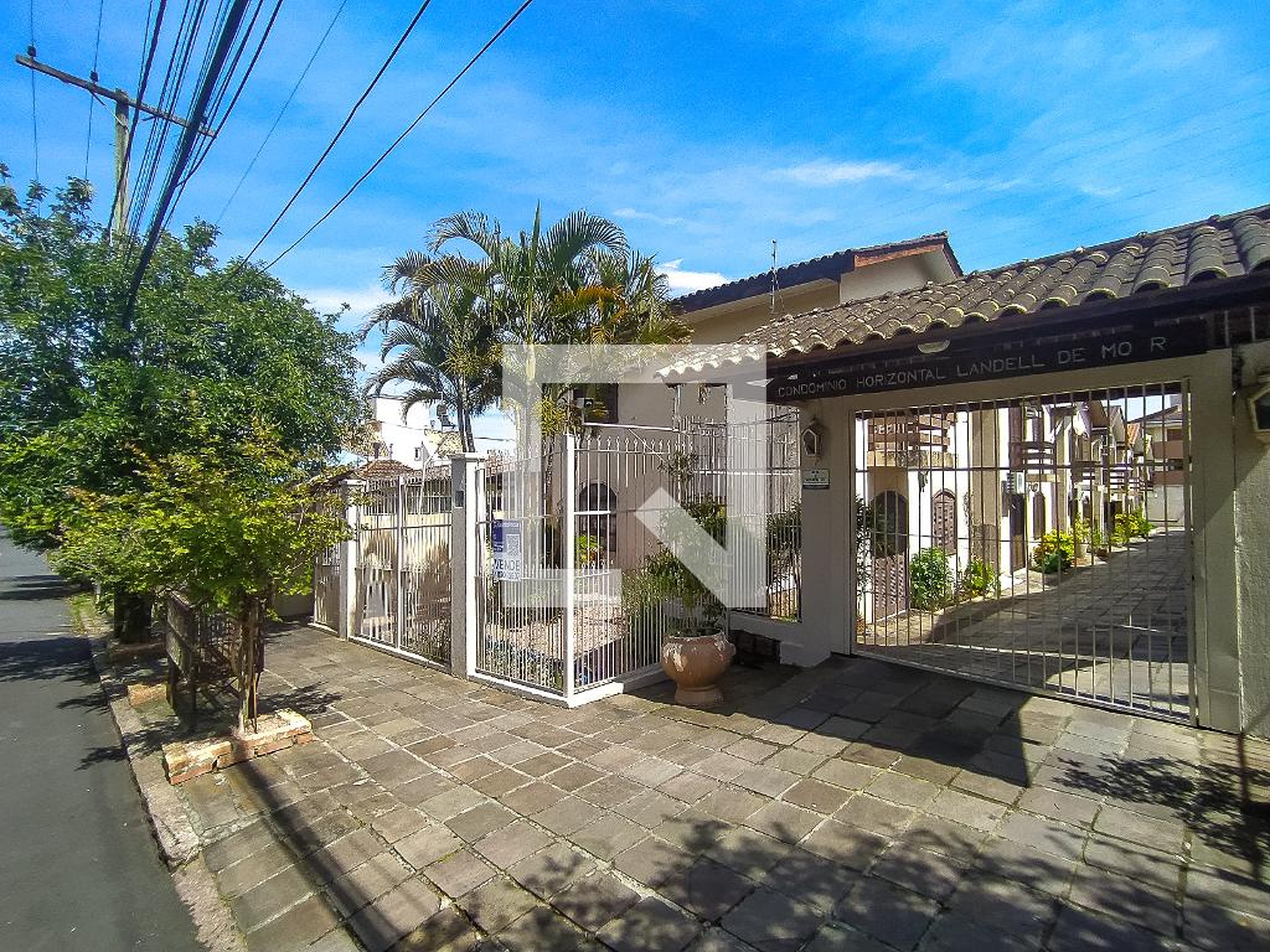 Fachada Condomínio em Rua Landel de Moura, 1552