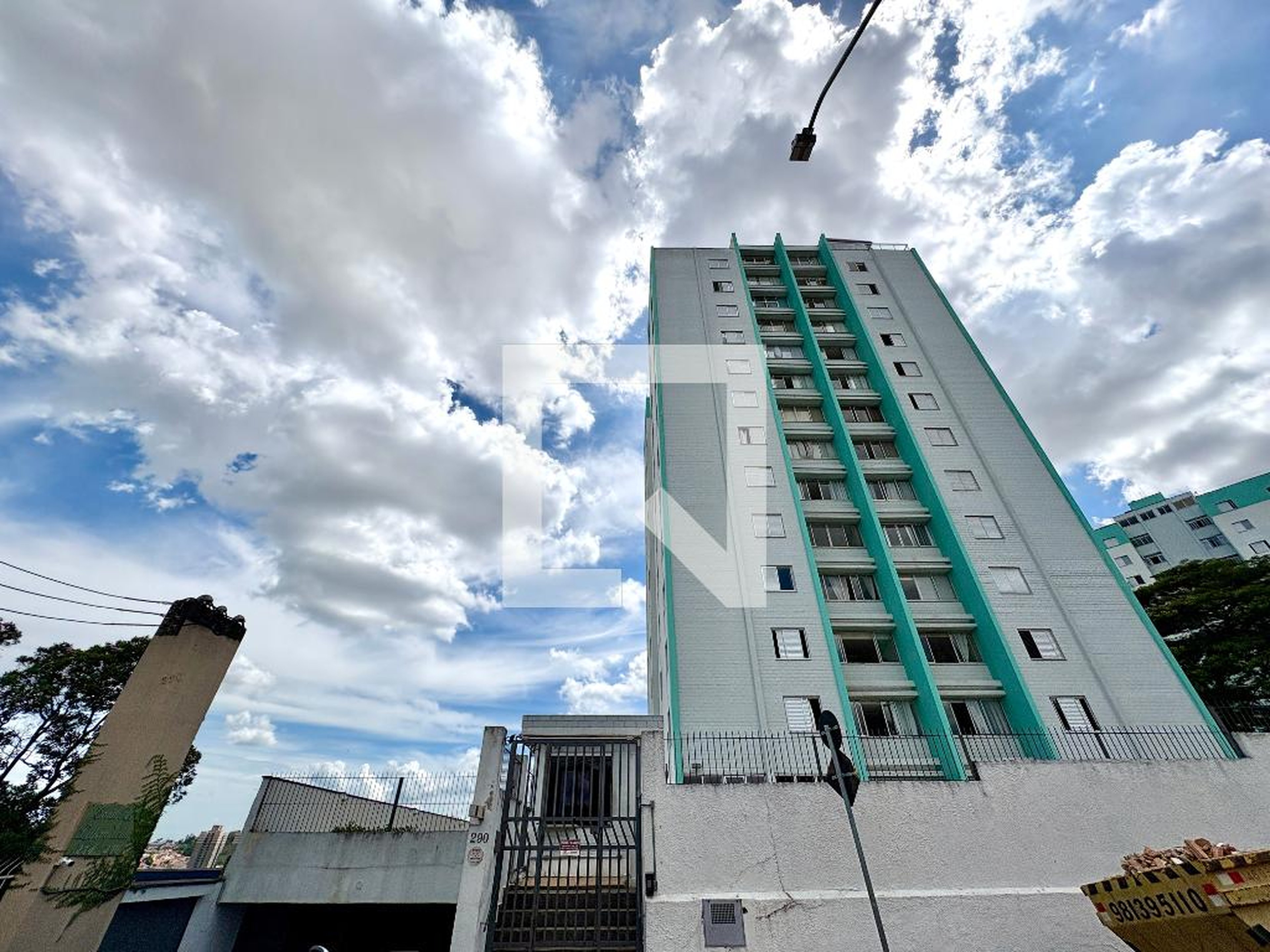 Fachada do Condomínio Condomínio Delfim Verde