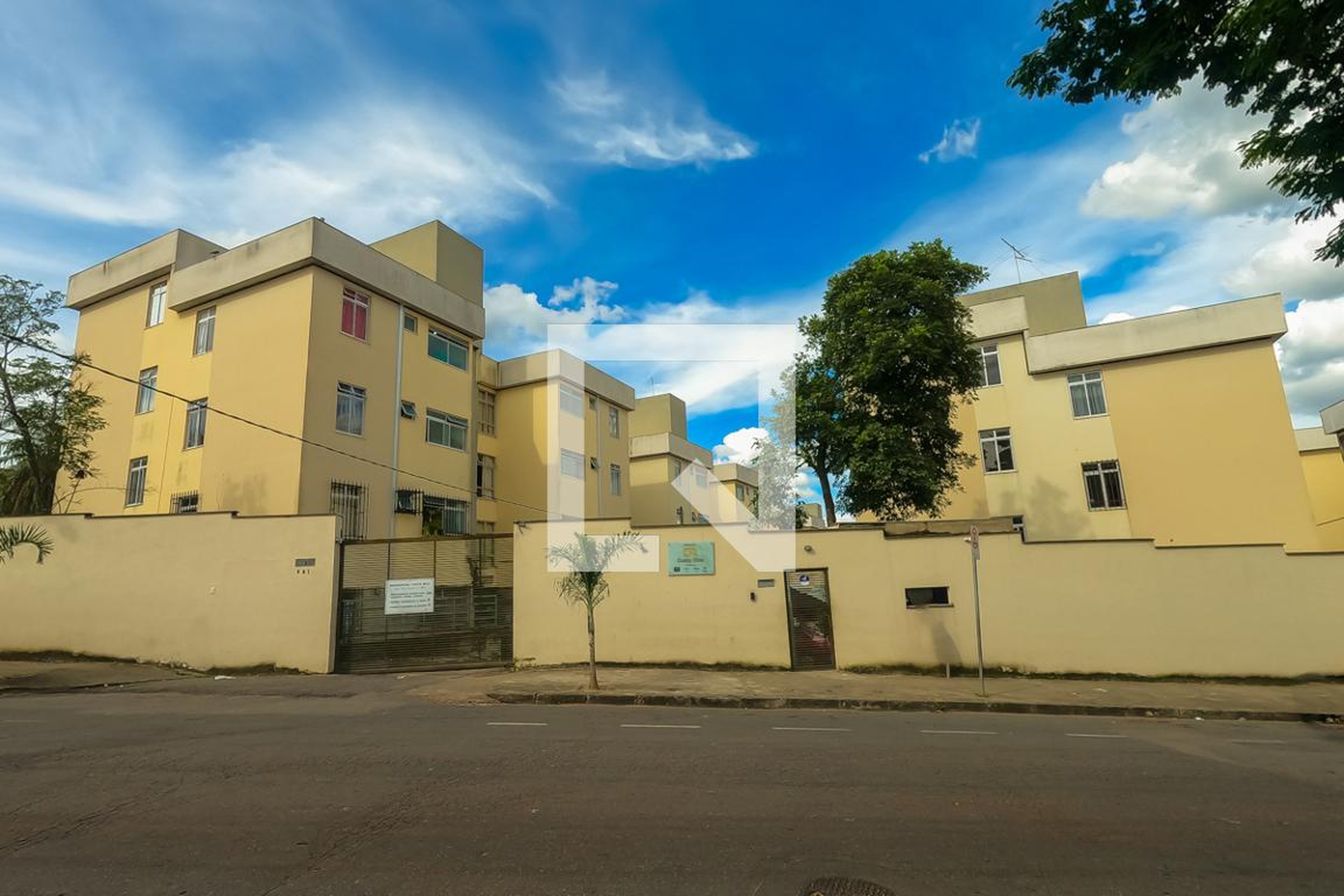 Fachada Condomínio em Rua Pau Brasil, 114