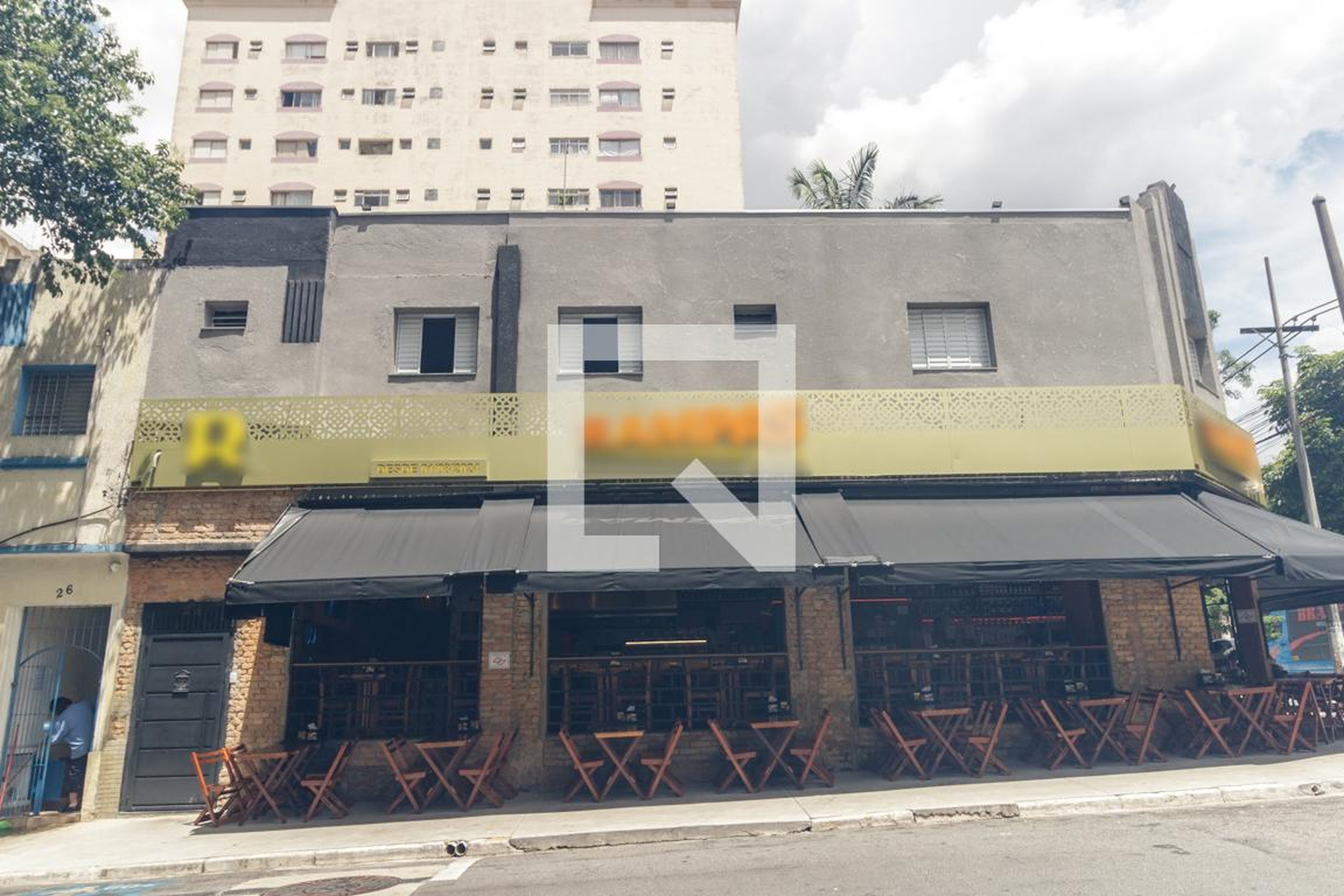 Fachada Condomínio em Rua Doutor Vila Nova, 24