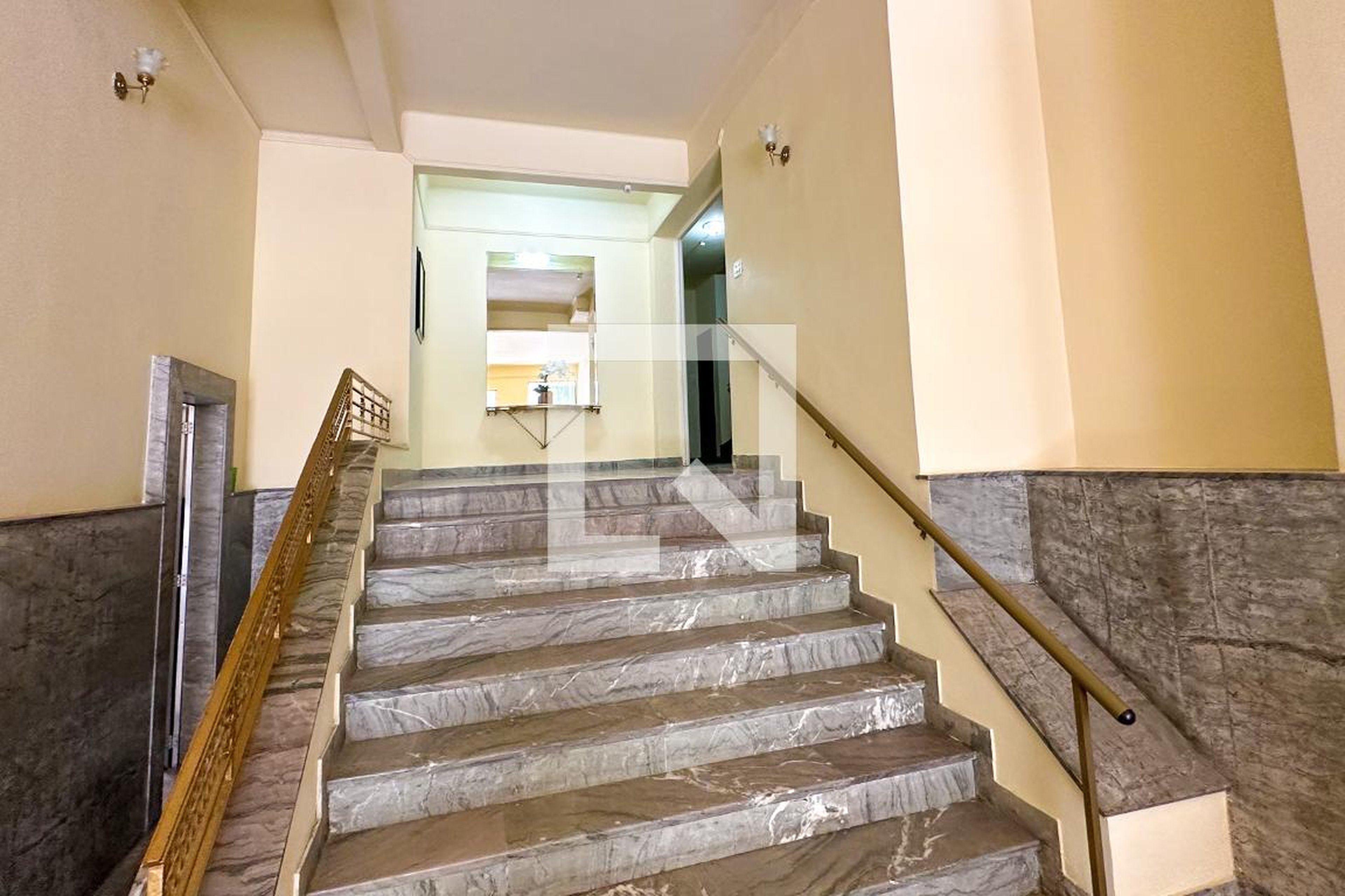 Entrada - Edificio Aracary