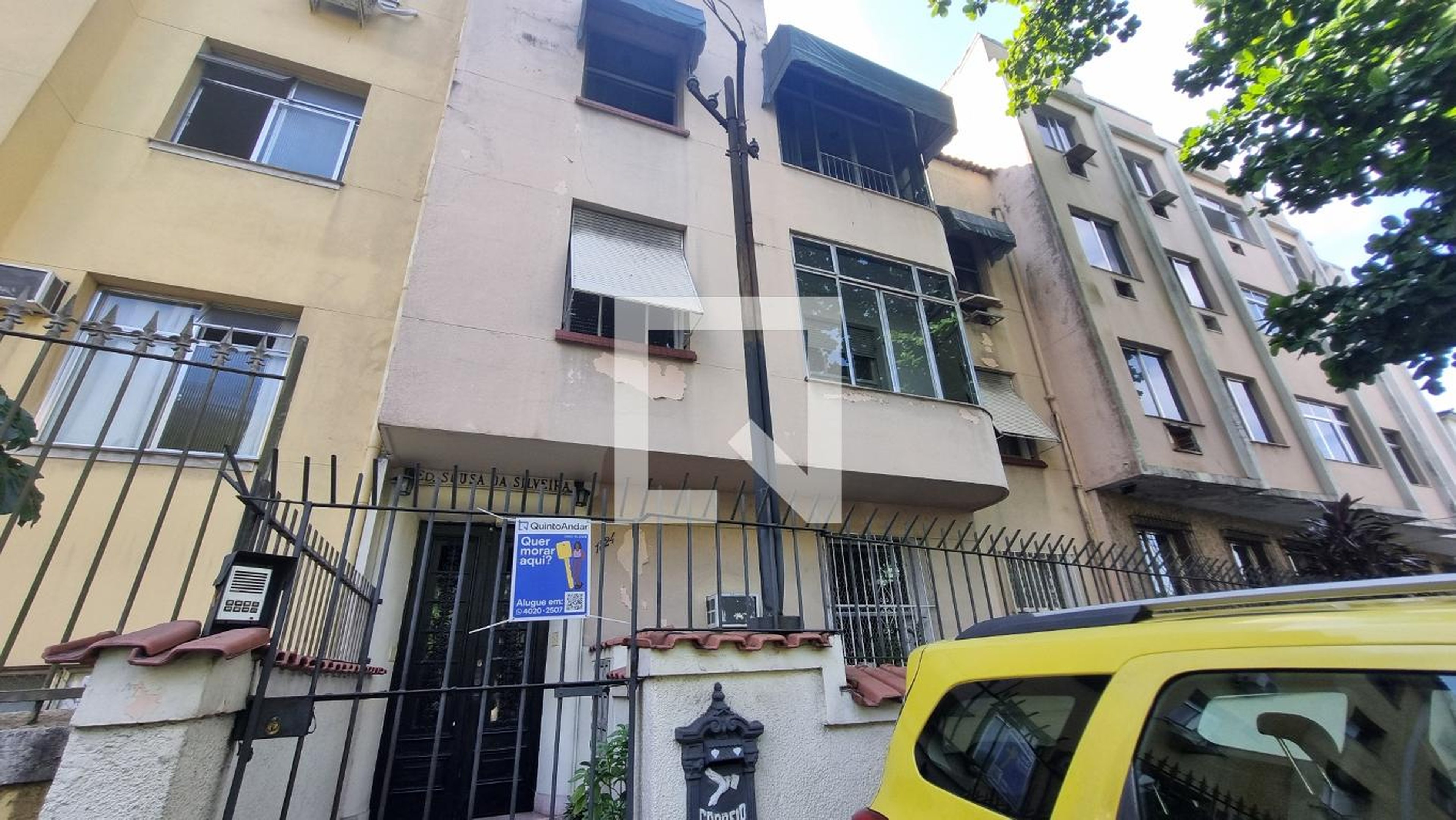 Fachada Condomínio em Rua Conde de Bonfim, 1224