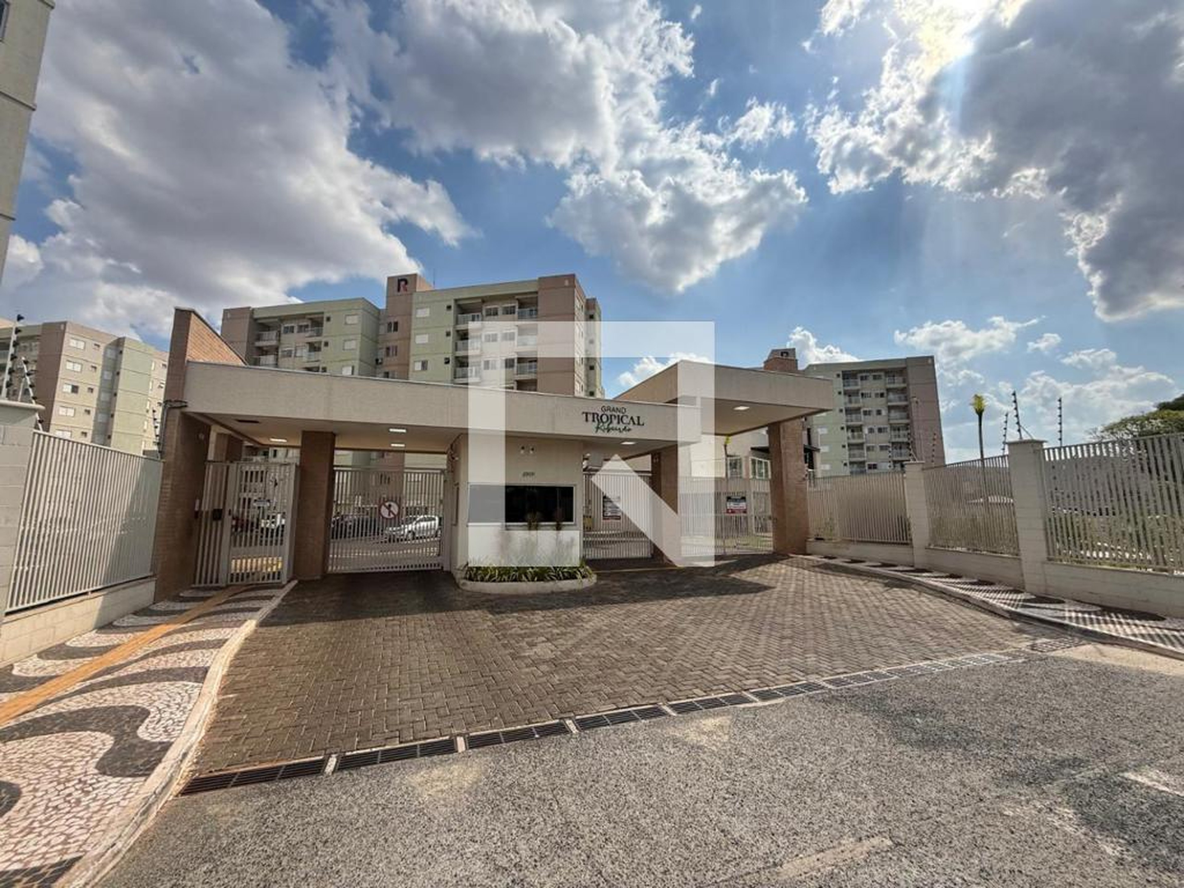 Fachada Condomínio Grand Tropical Ribeirão